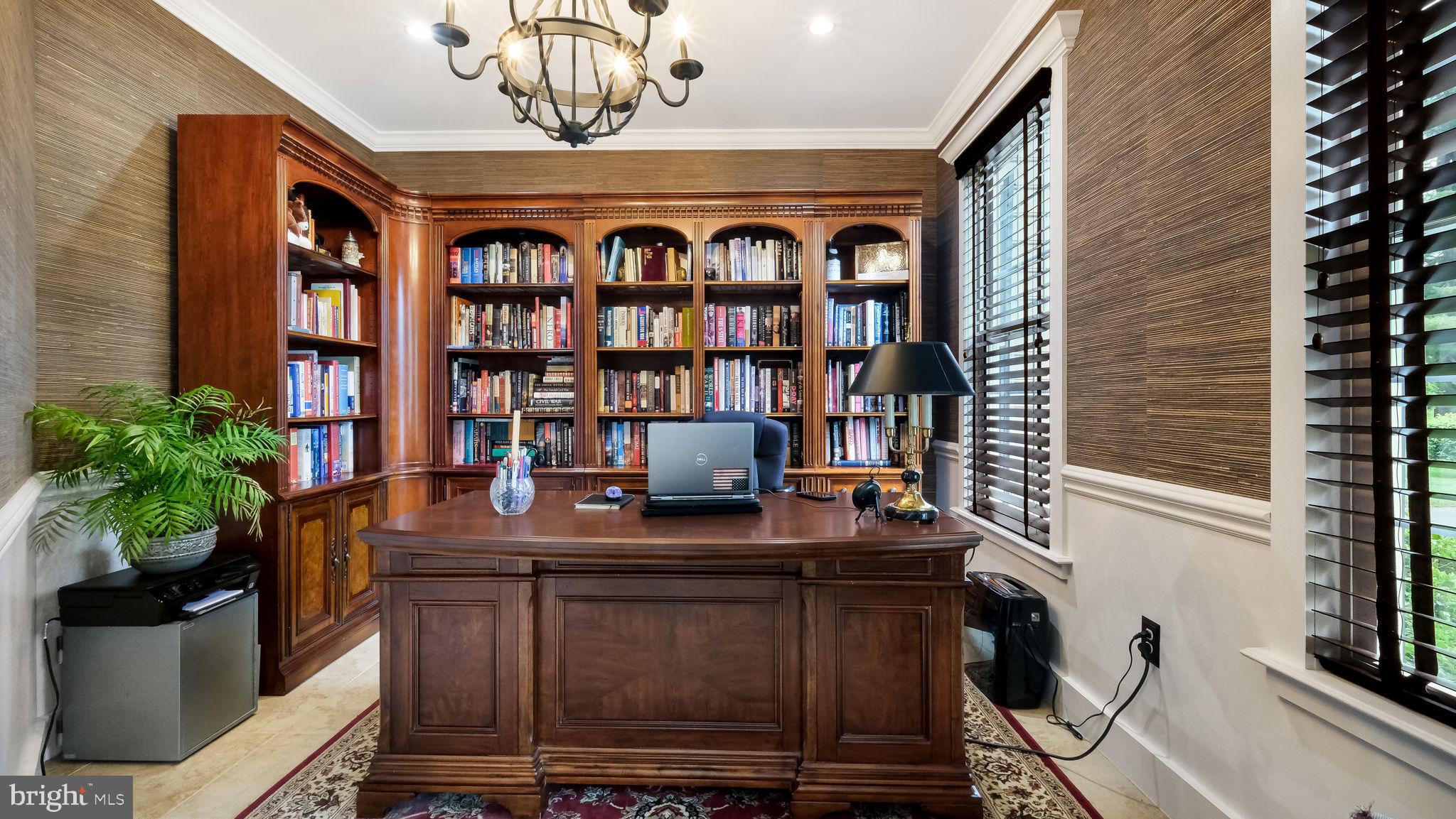 EQUESTRIAN COURT - Residential