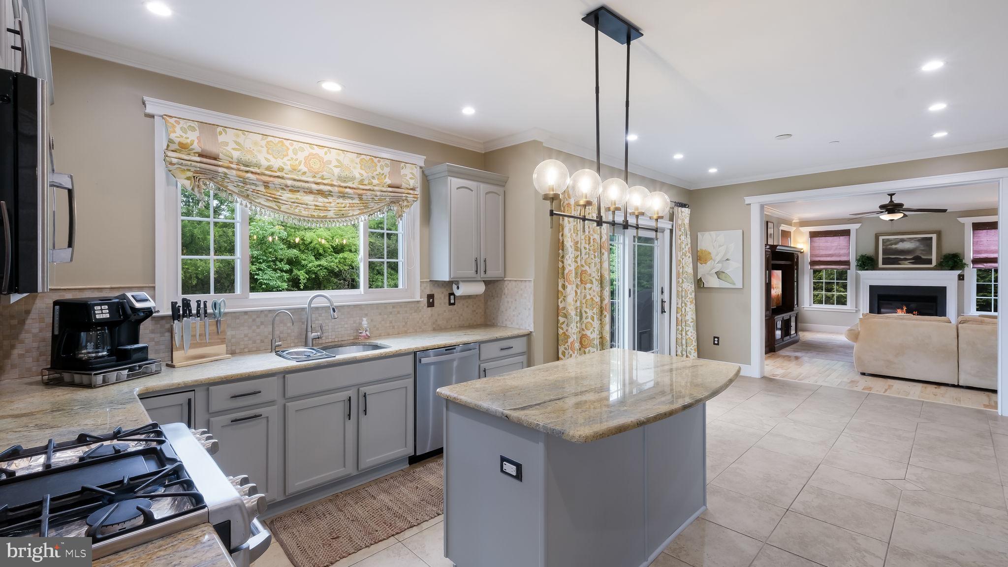 EQUESTRIAN COURT - Residential