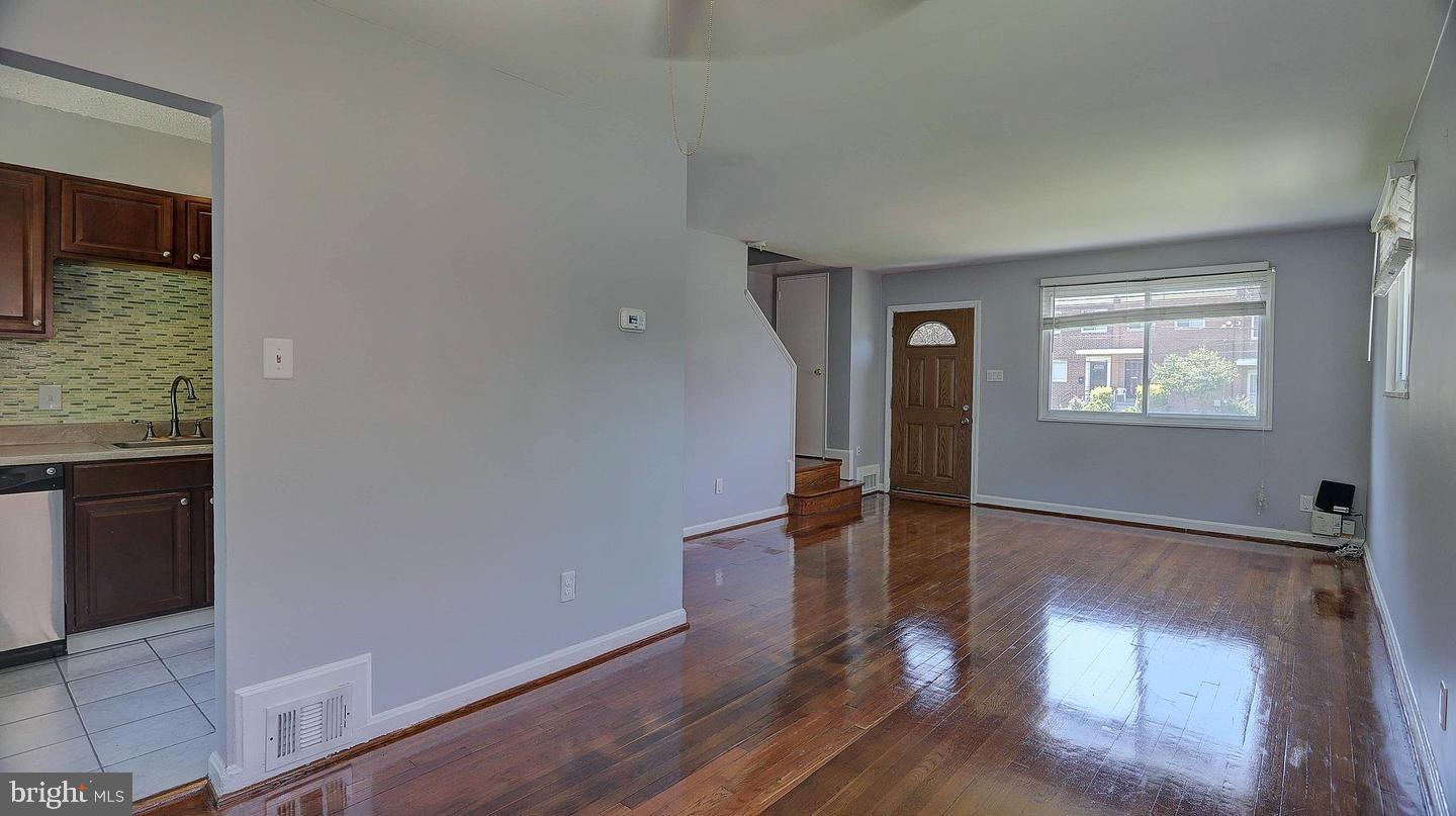 WOOD MANOR - Residential Lease