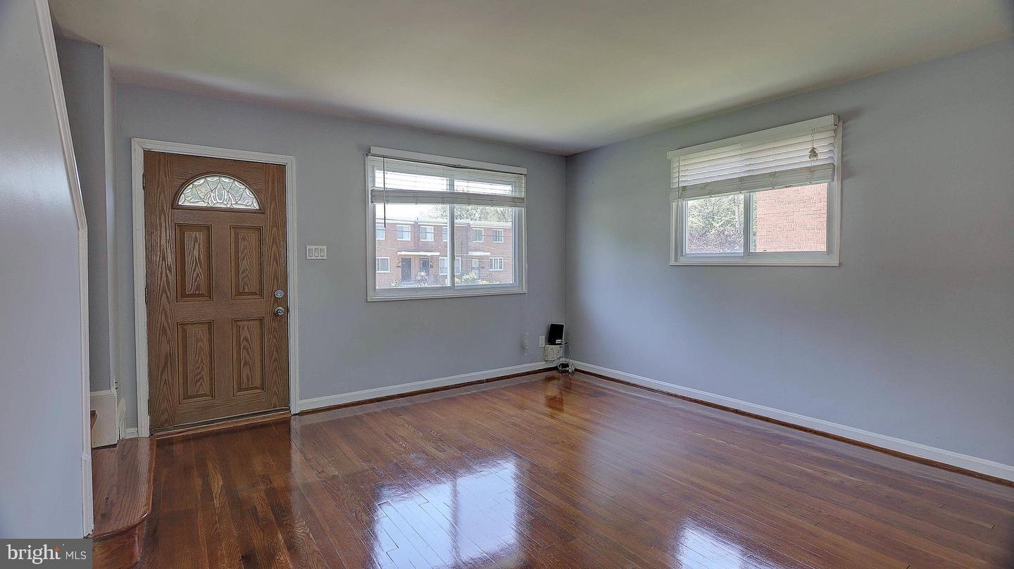 WOOD MANOR - Residential Lease