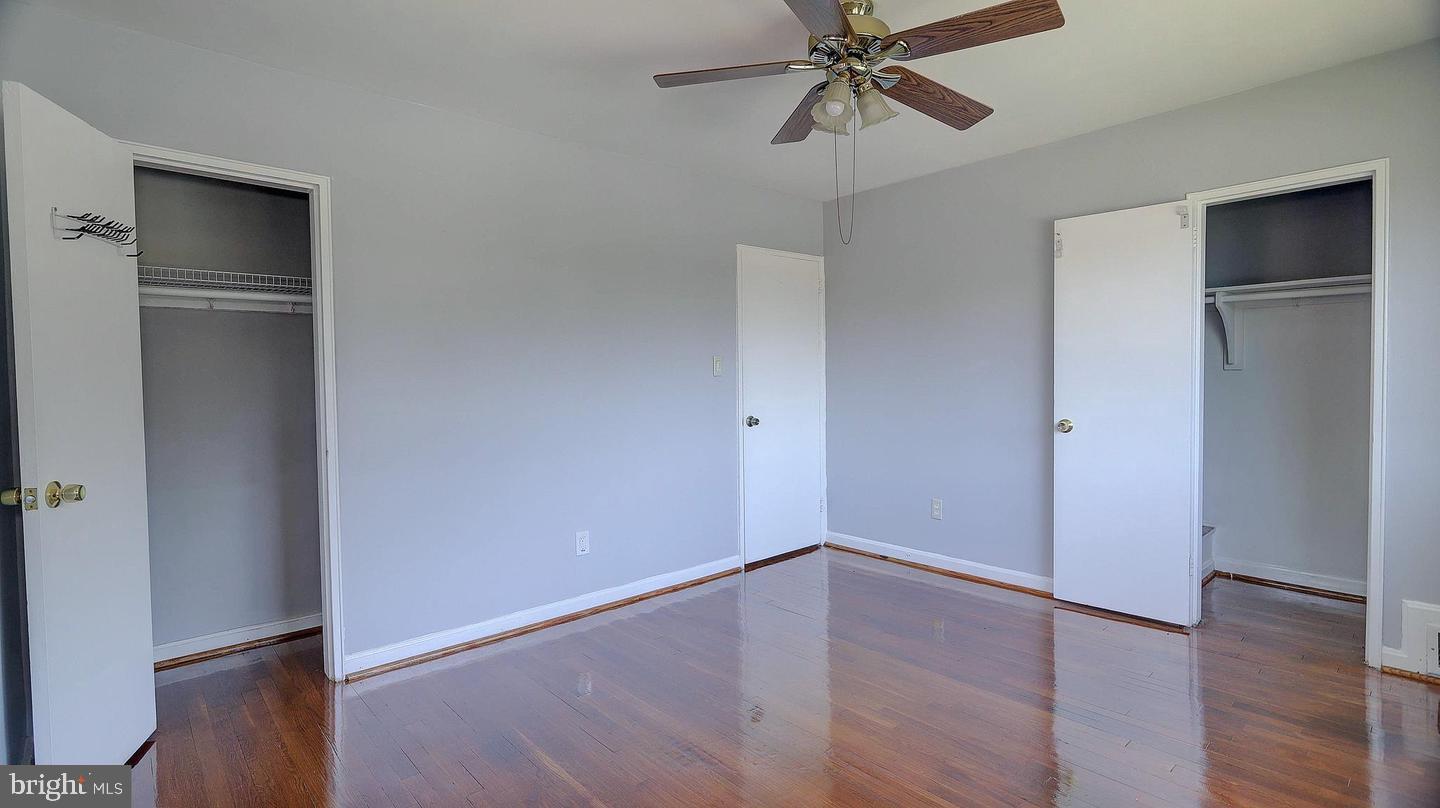 WOOD MANOR - Residential Lease