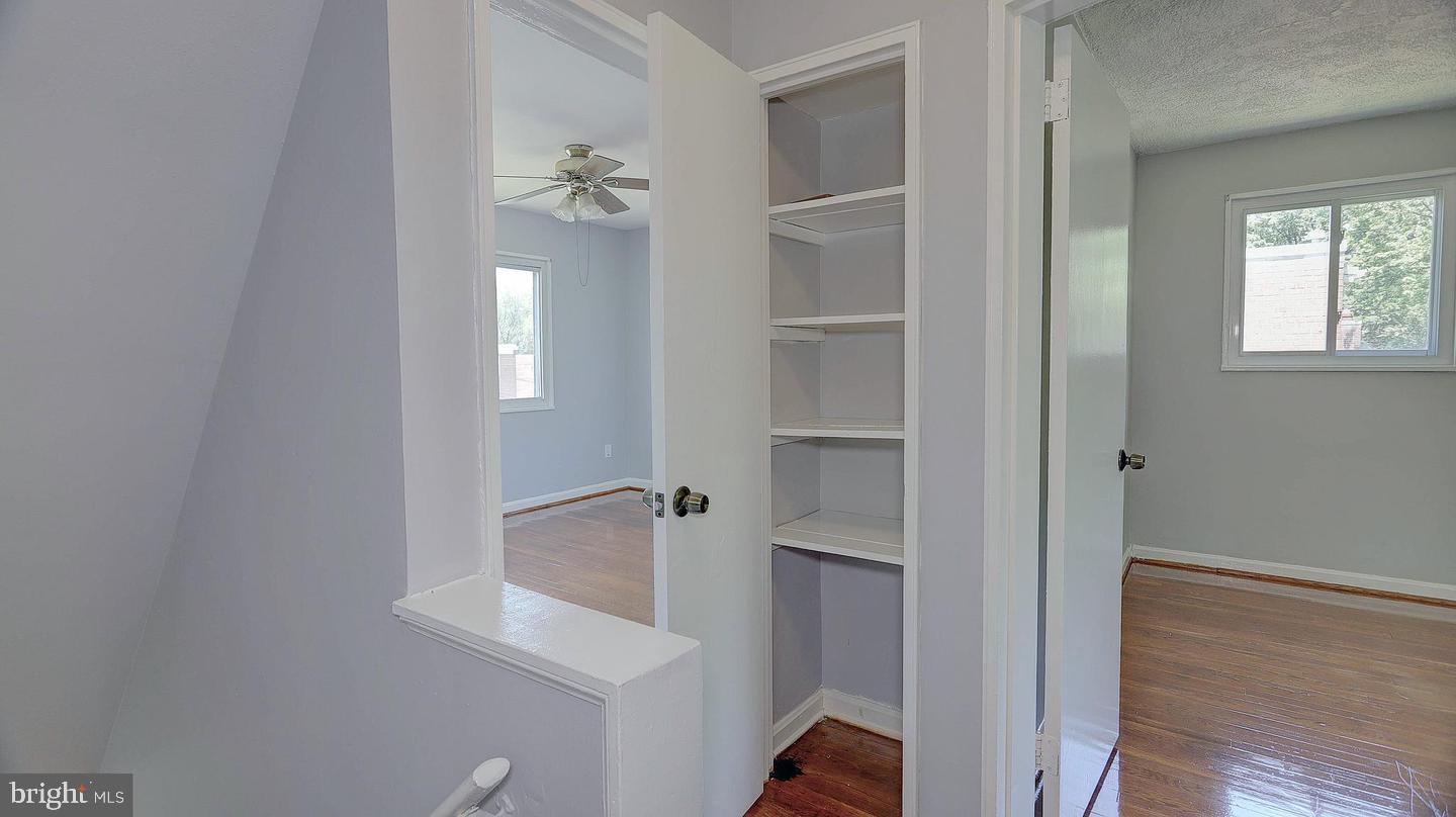 WOOD MANOR - Residential Lease