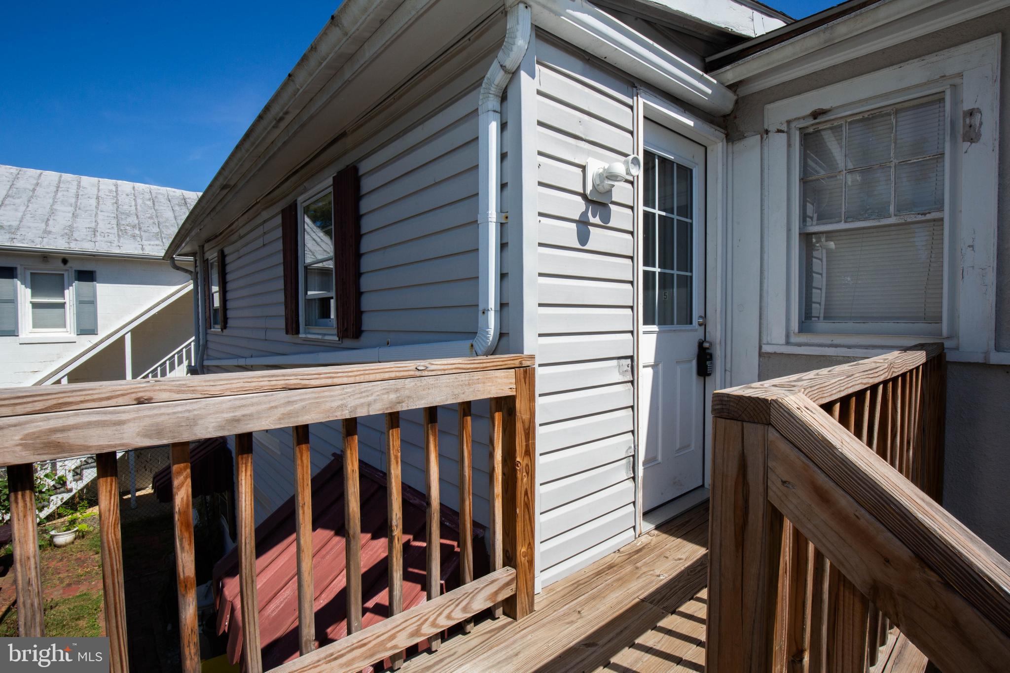 CHARLES TOWN - Residential Lease