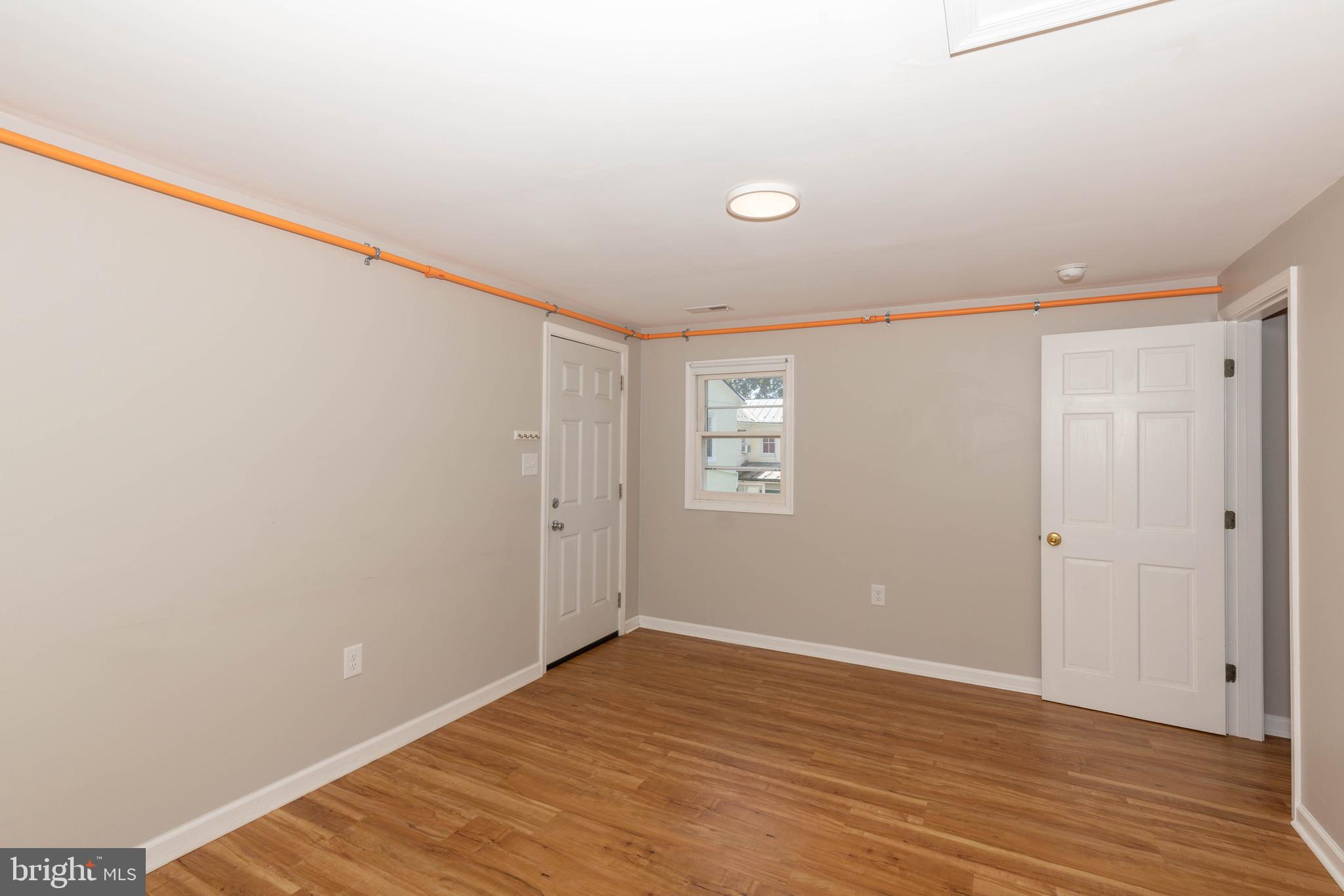 CHARLES TOWN - Residential Lease