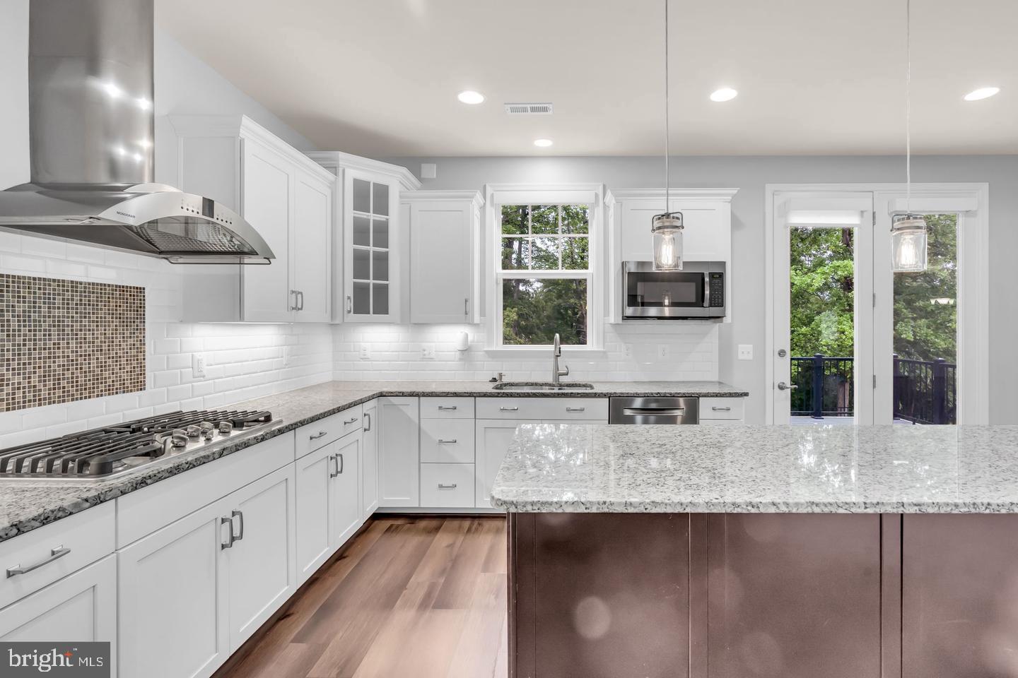 TANGLEWOOD - Residential