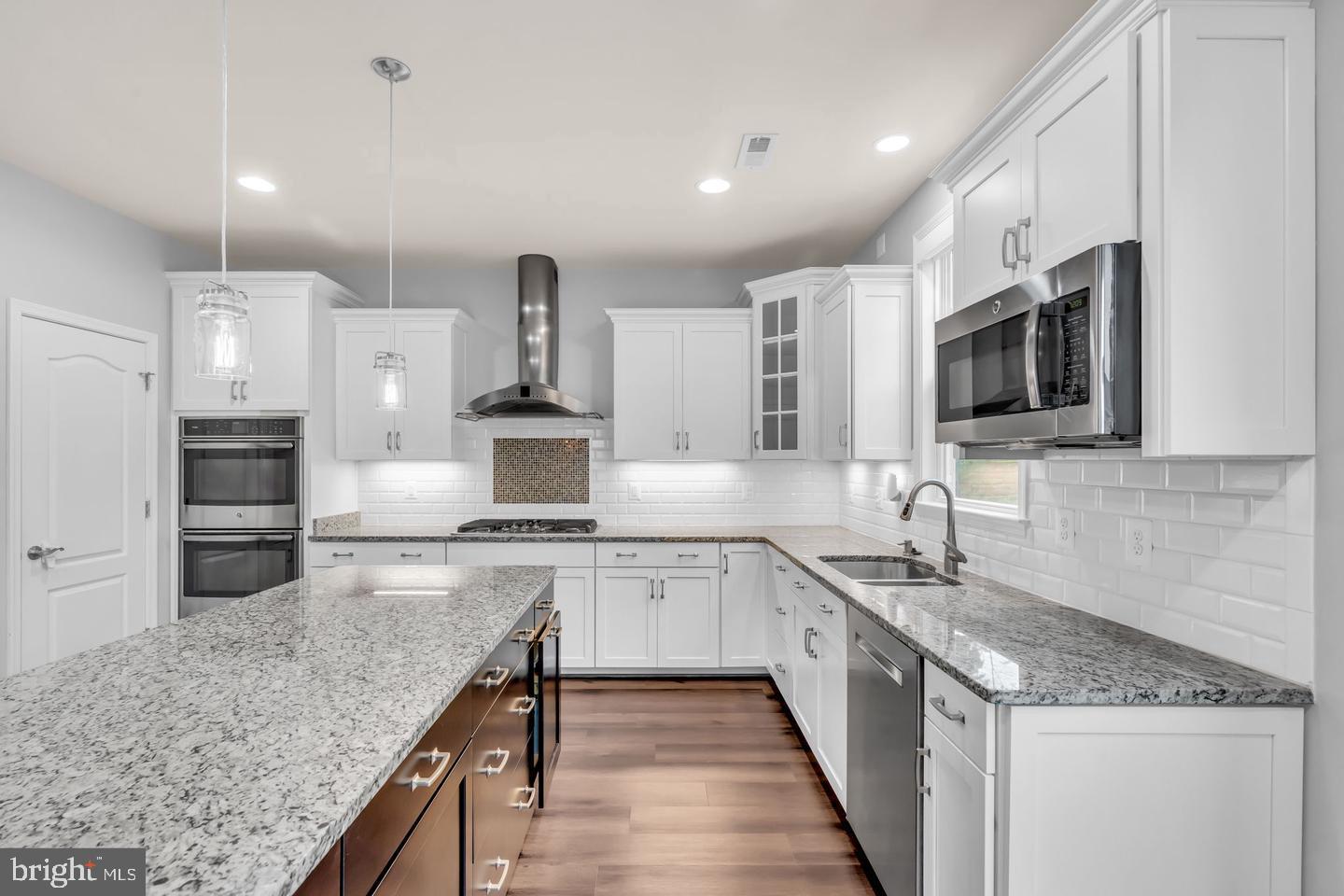 TANGLEWOOD - Residential