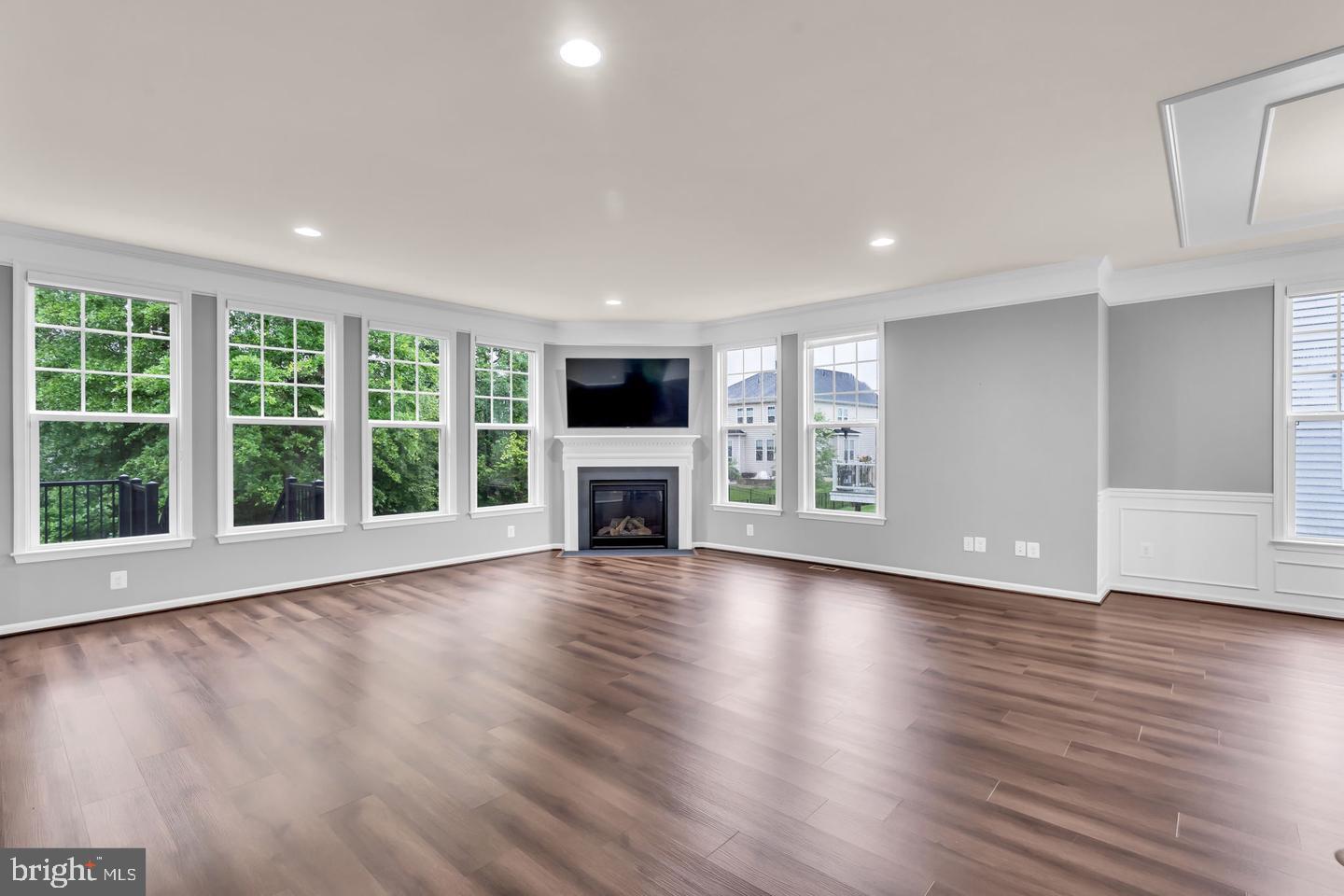 TANGLEWOOD - Residential