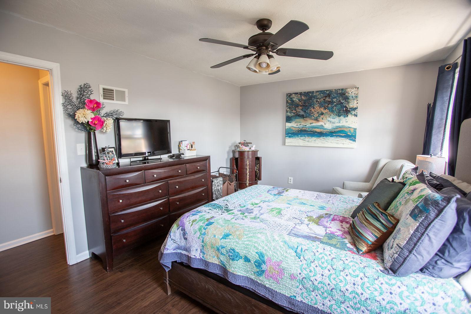 WEST EARL HEIGHTS - Residential