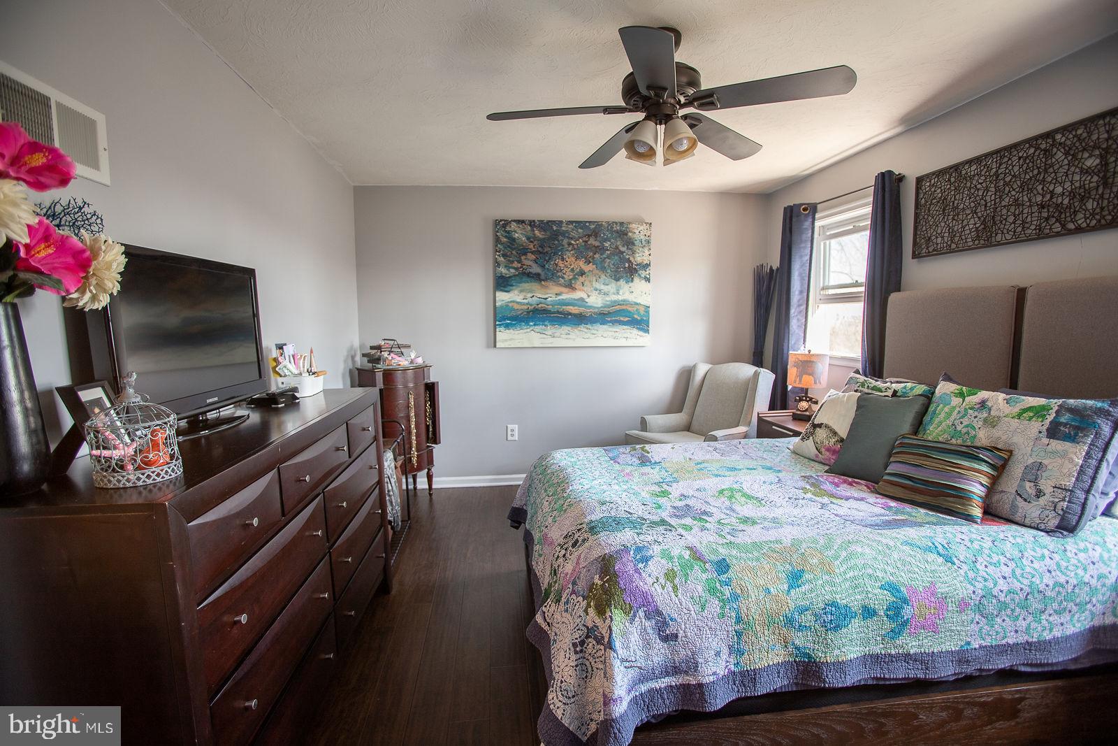 WEST EARL HEIGHTS - Residential