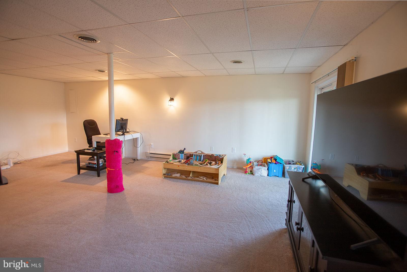 WEST EARL HEIGHTS - Residential