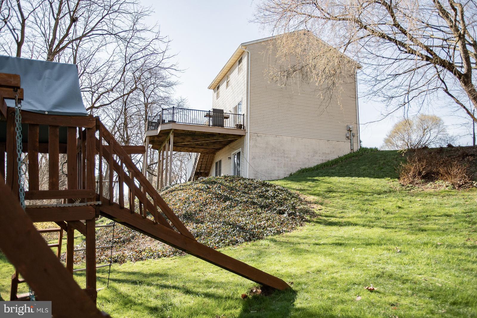 WEST EARL HEIGHTS - Residential