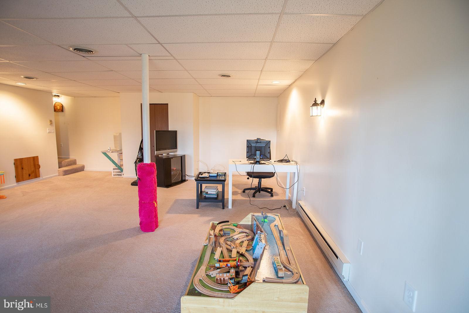 WEST EARL HEIGHTS - Residential