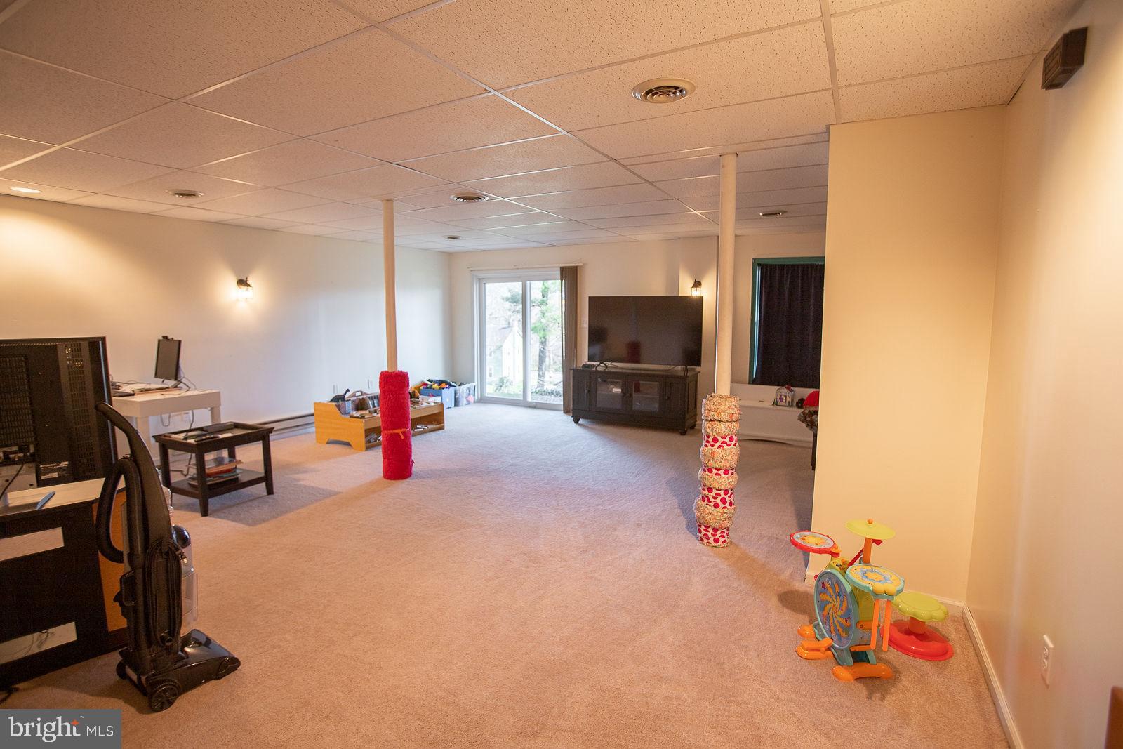 WEST EARL HEIGHTS - Residential