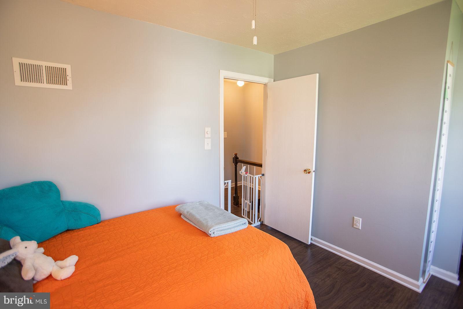 WEST EARL HEIGHTS - Residential