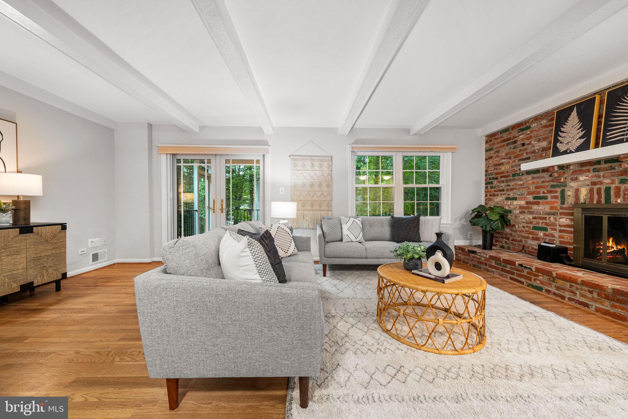 LAKEWOOD HILLS - Residential