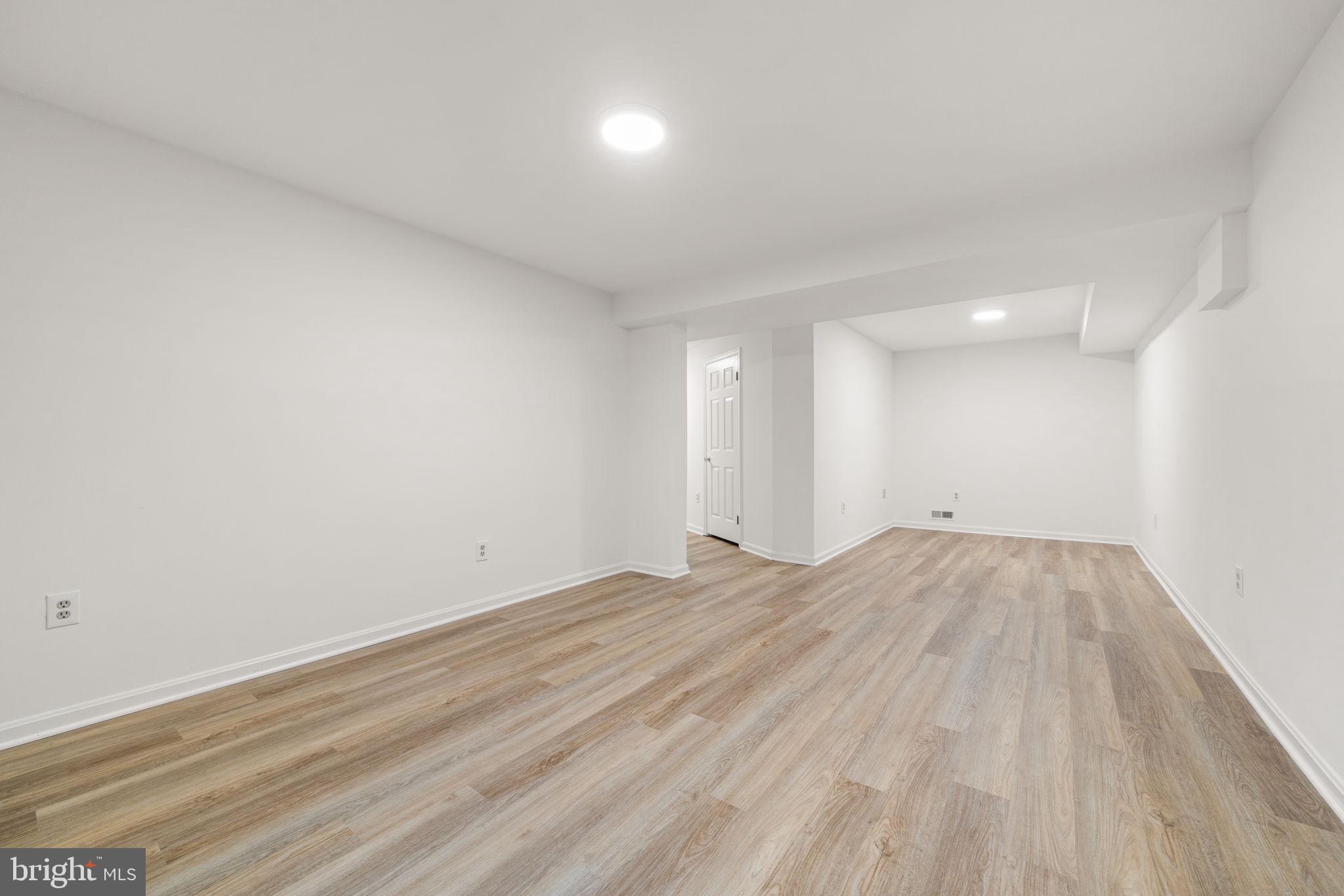 LAKEWOOD HILLS - Residential