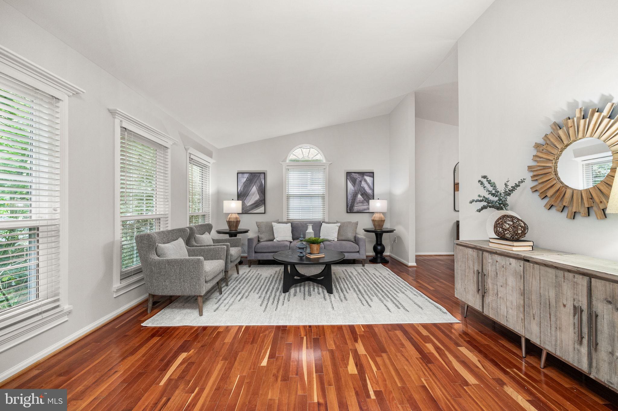 LAKEWOOD HILLS - Residential