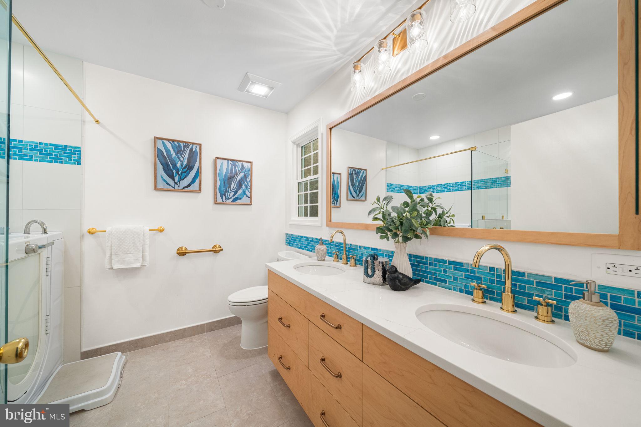 LAKEWOOD HILLS - Residential