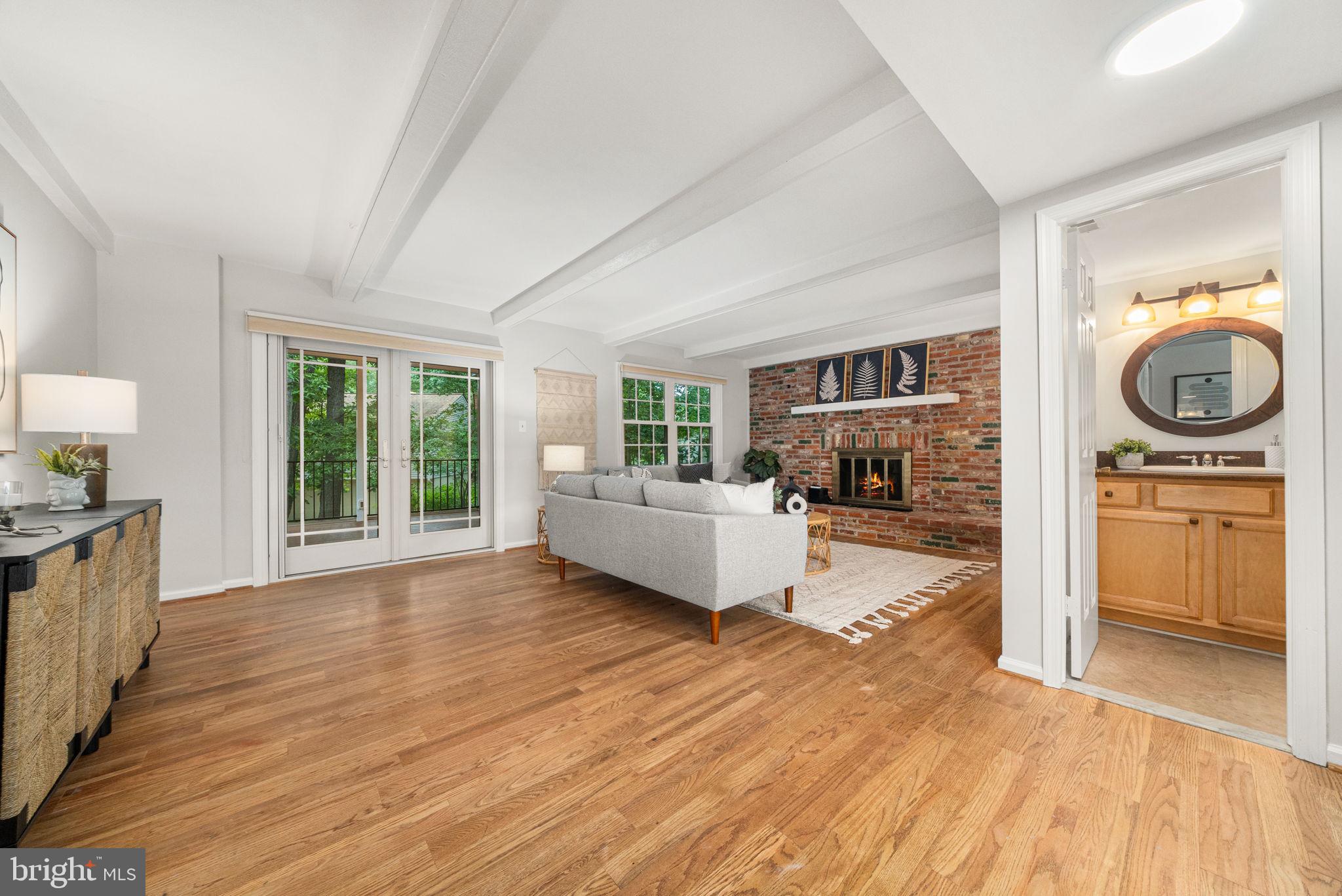 LAKEWOOD HILLS - Residential