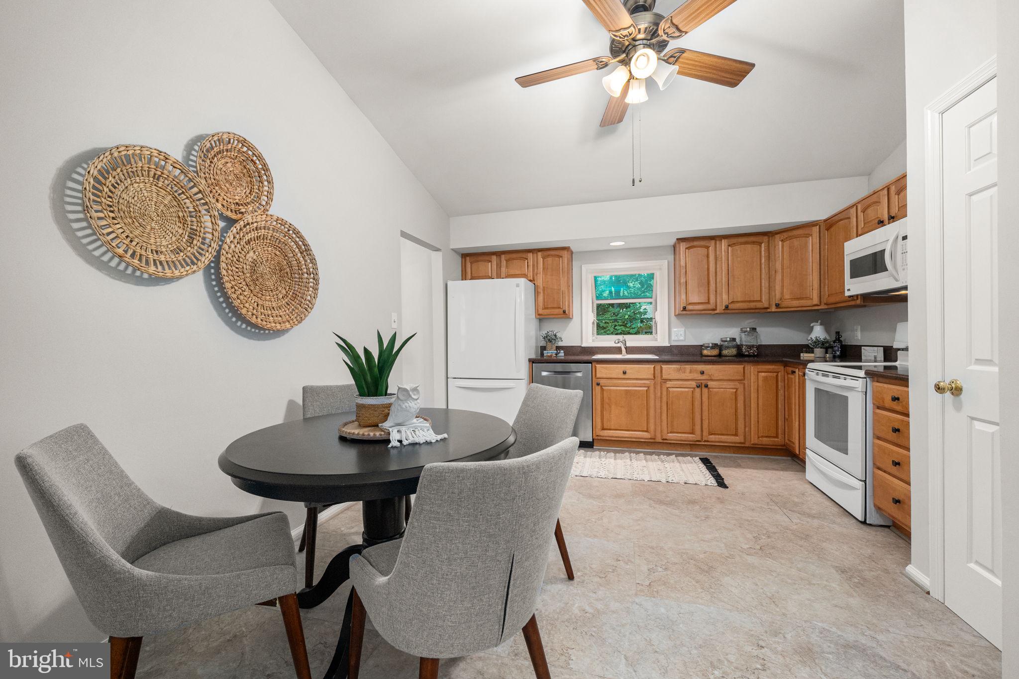 LAKEWOOD HILLS - Residential