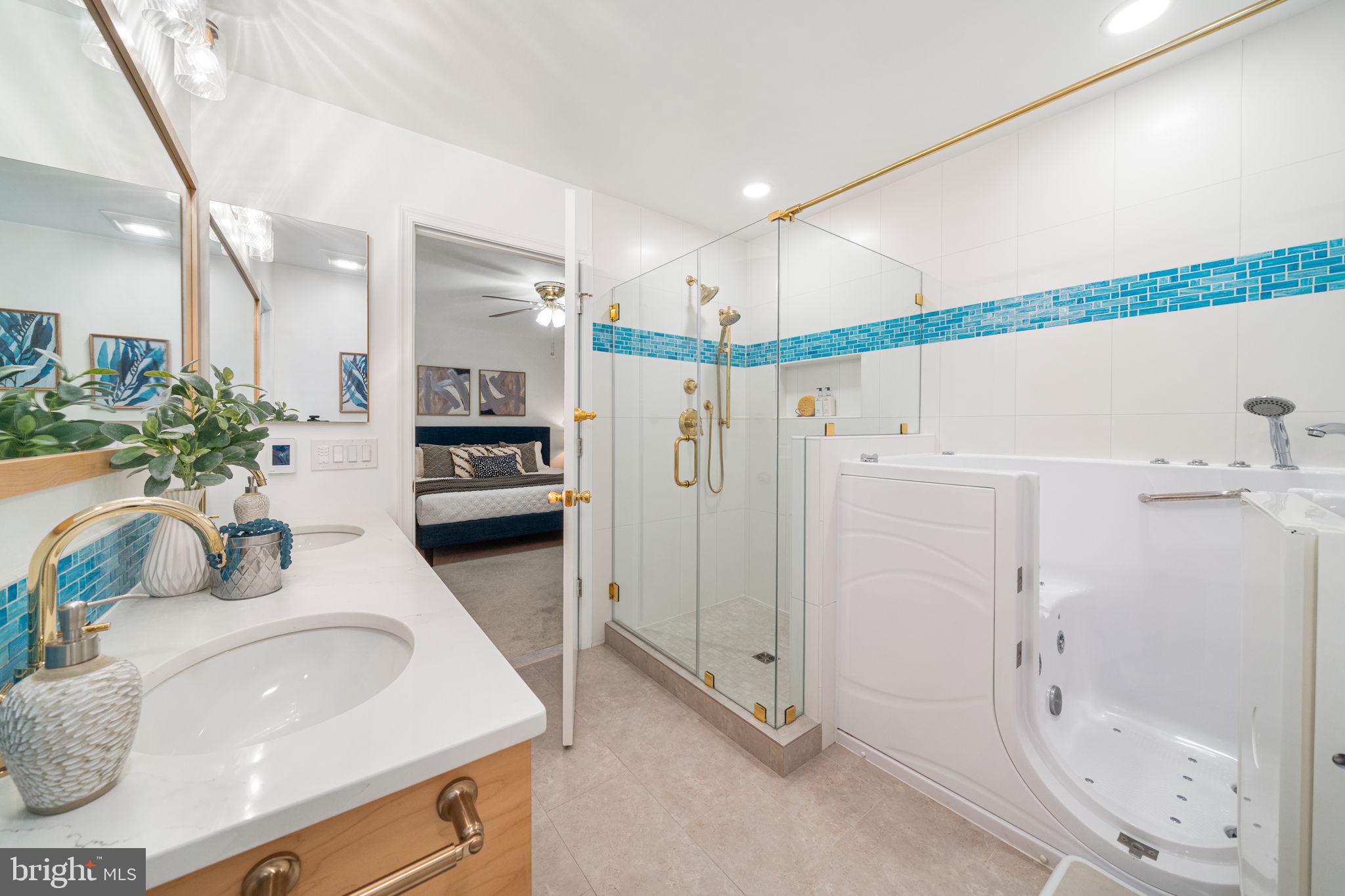 LAKEWOOD HILLS - Residential