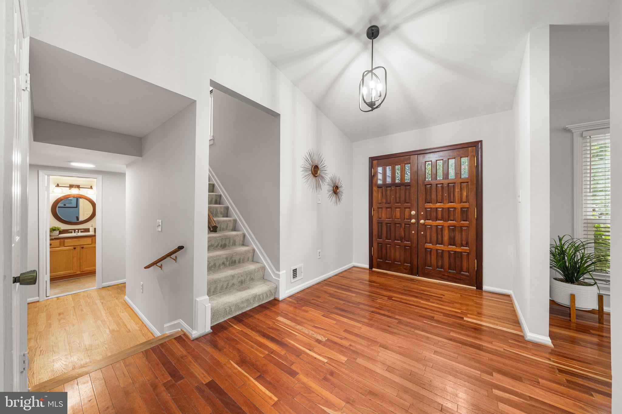 LAKEWOOD HILLS - Residential