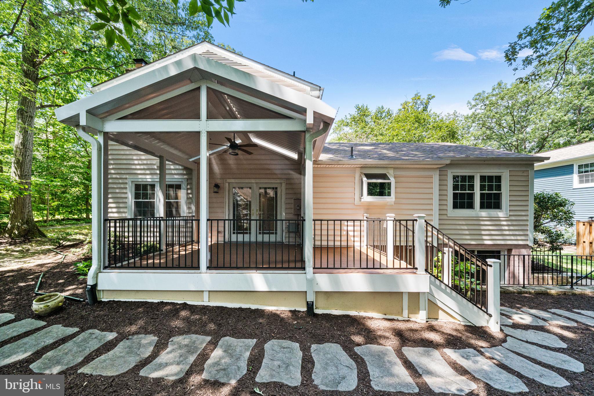 LAKEWOOD HILLS - Residential