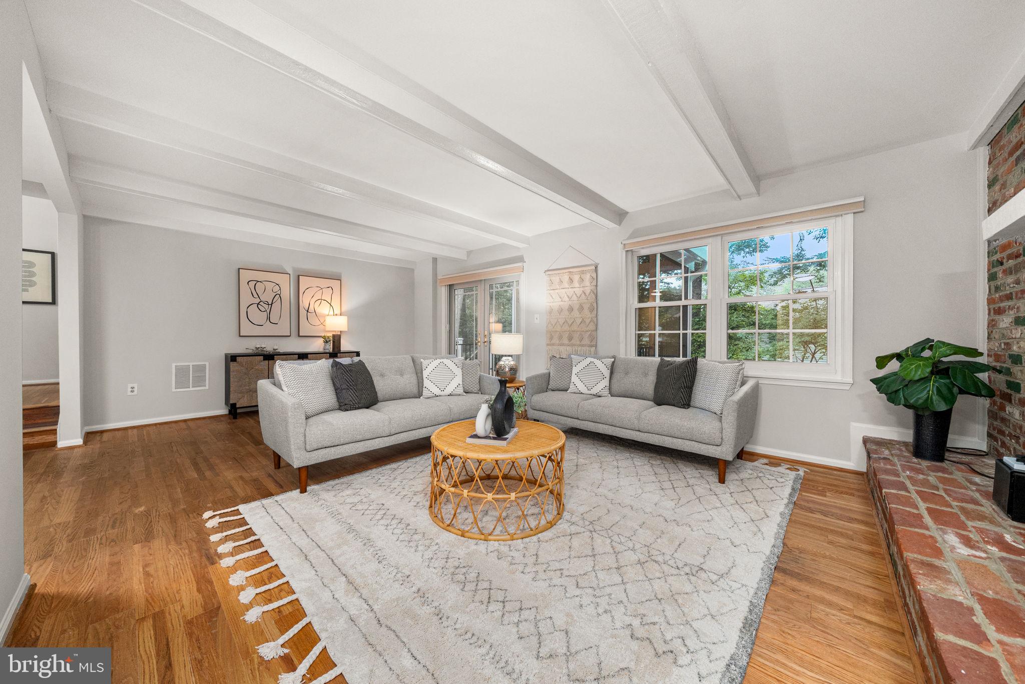 LAKEWOOD HILLS - Residential