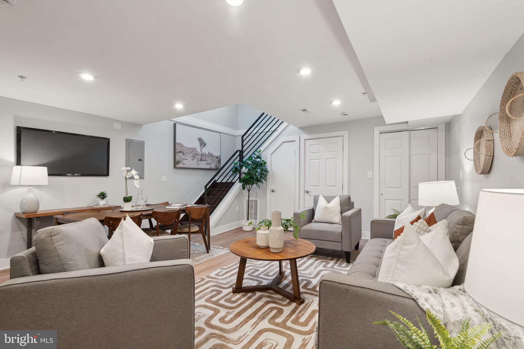 LUDLOW - Residential Income