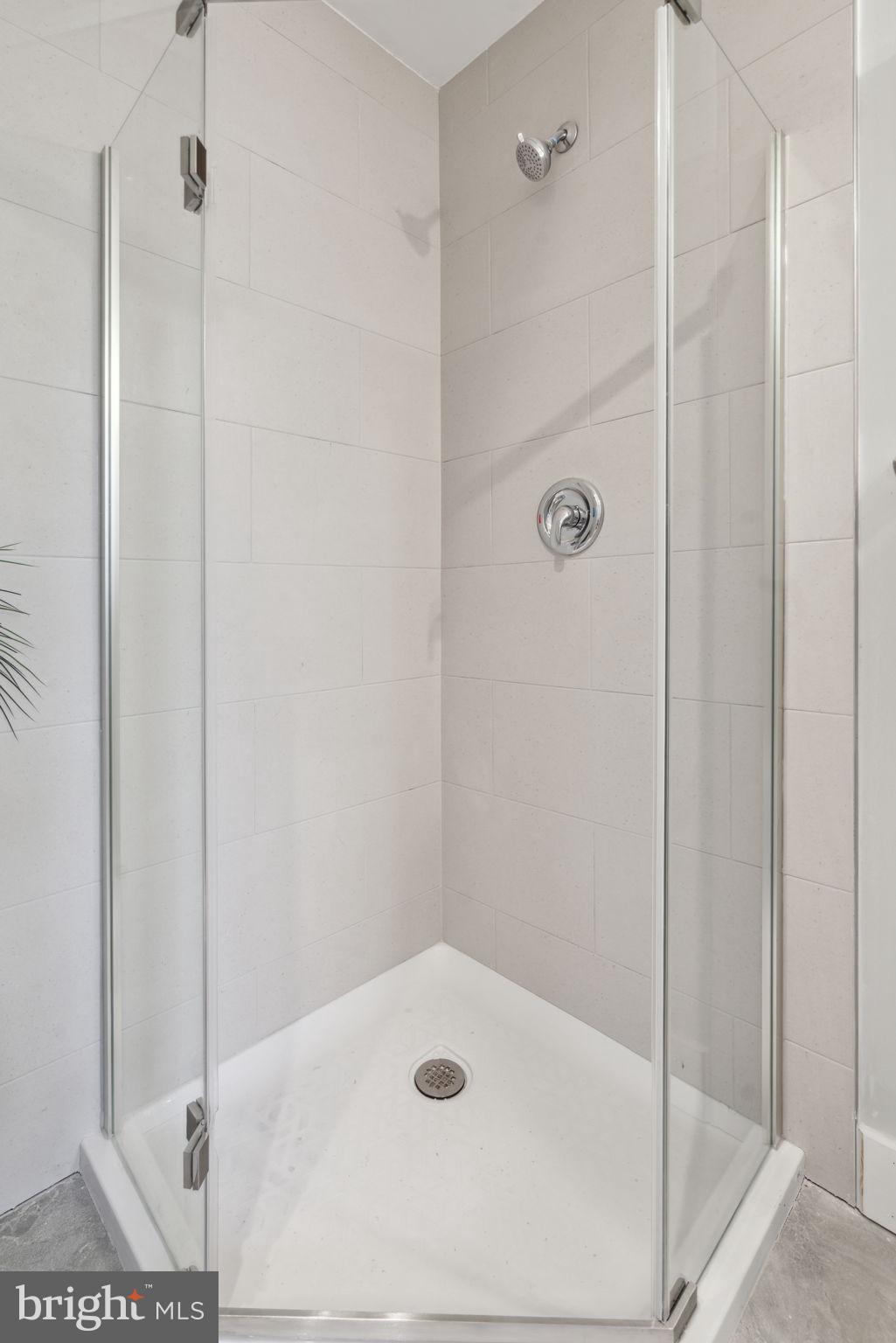 LUDLOW - Residential Income