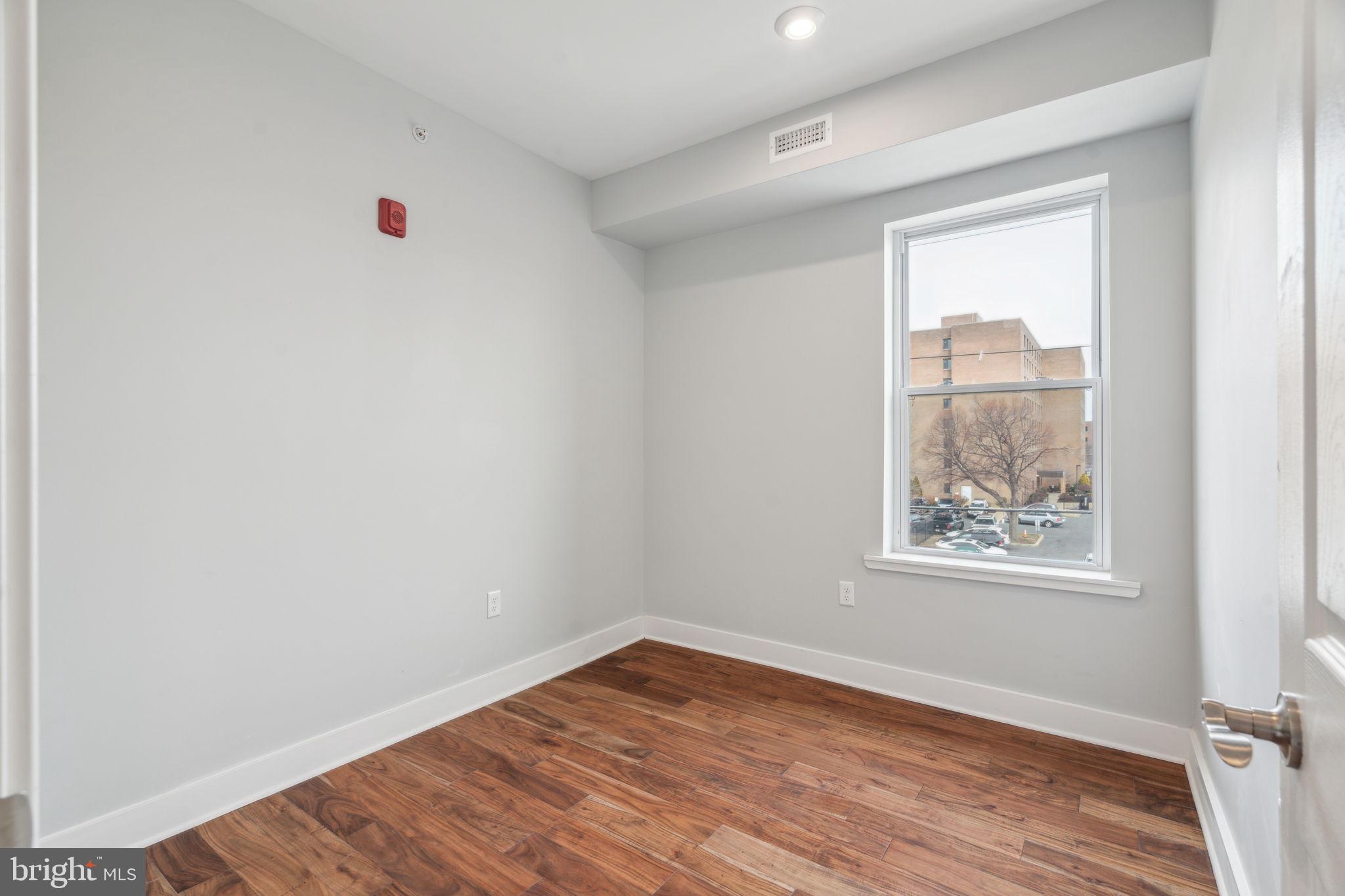 LUDLOW - Residential Income