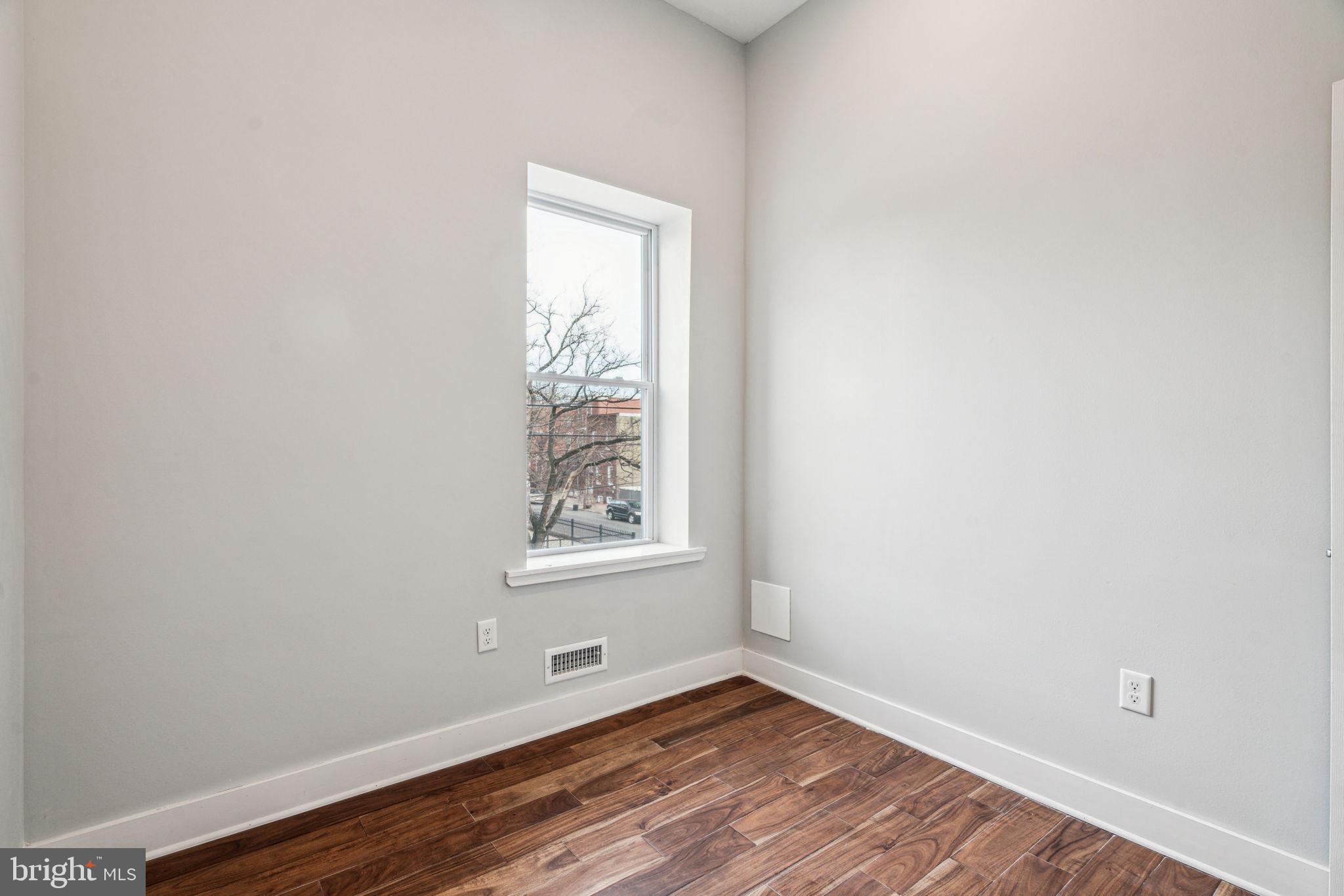 LUDLOW - Residential Income