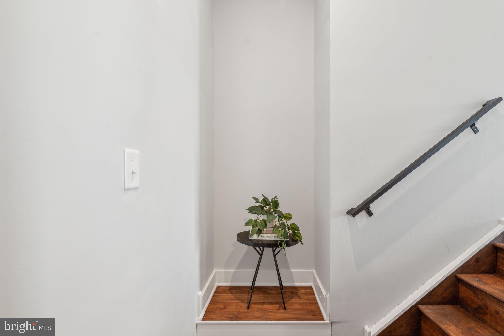 LUDLOW - Residential Income