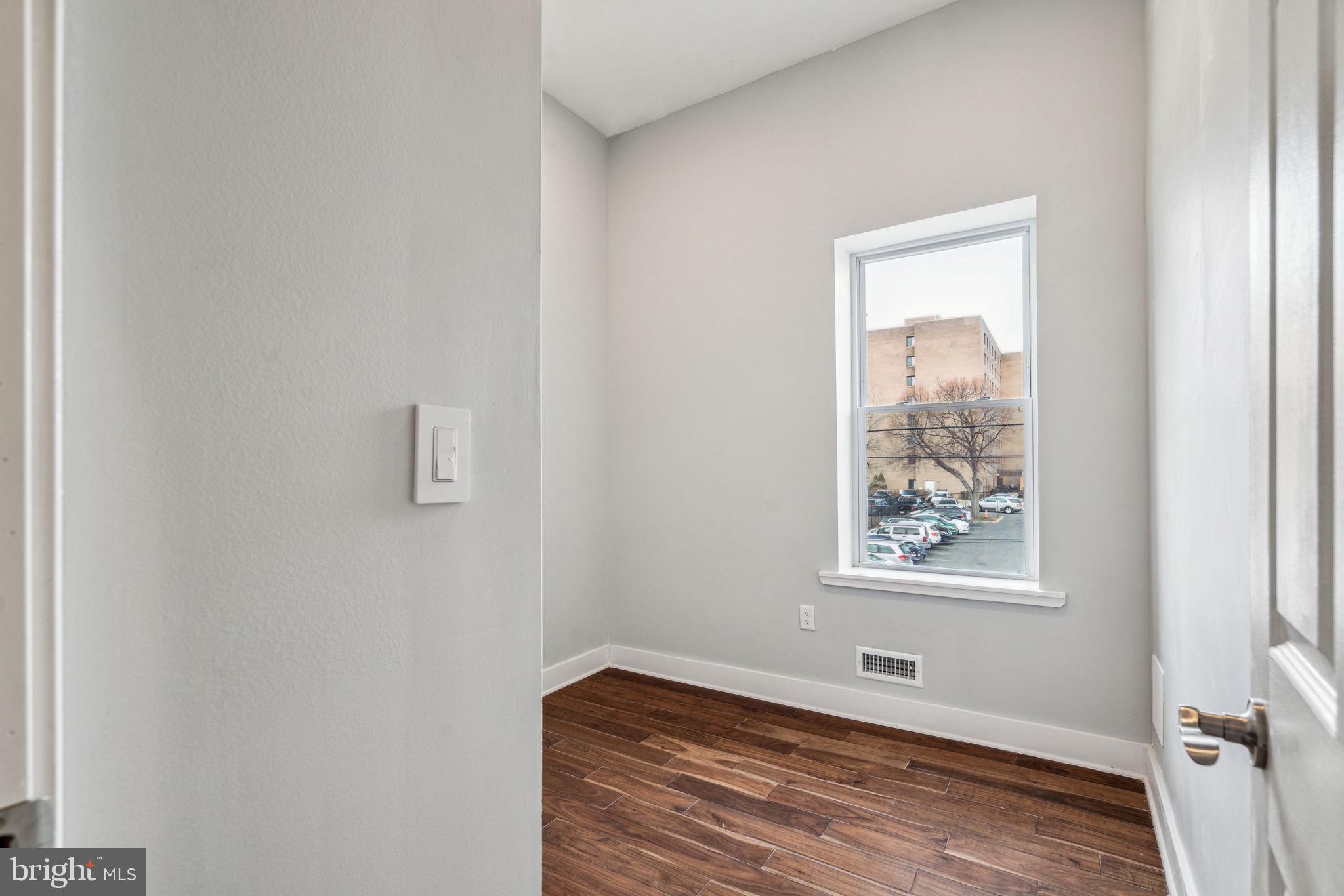 LUDLOW - Residential Income