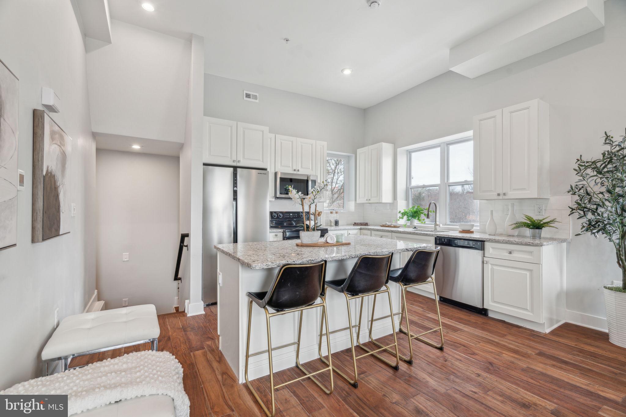 LUDLOW - Residential Income