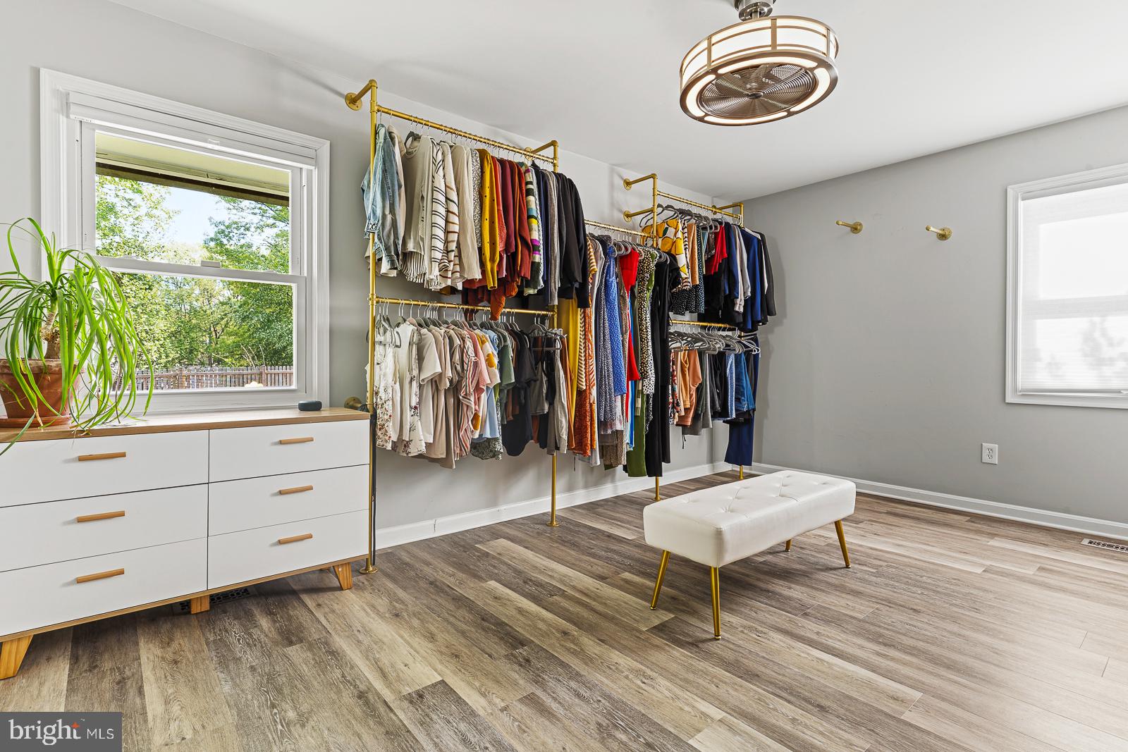 MONTPELIER - Residential