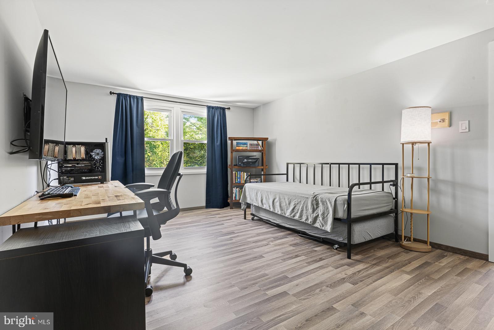 MONTPELIER - Residential