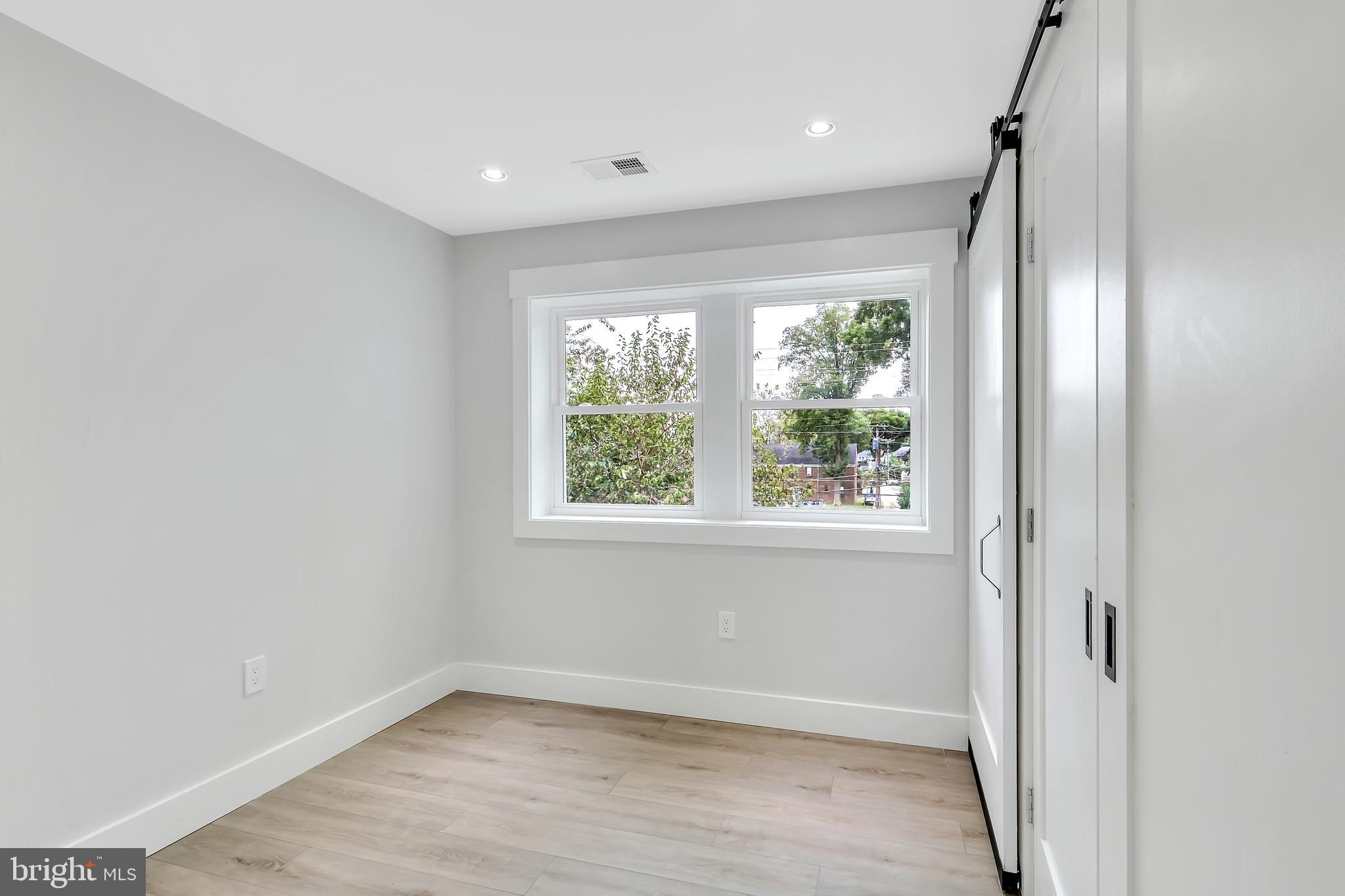 DUNDALK - Residential Lease