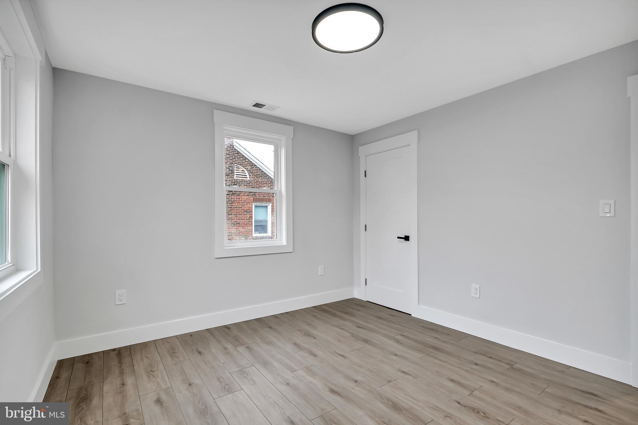 DUNDALK - Residential Lease