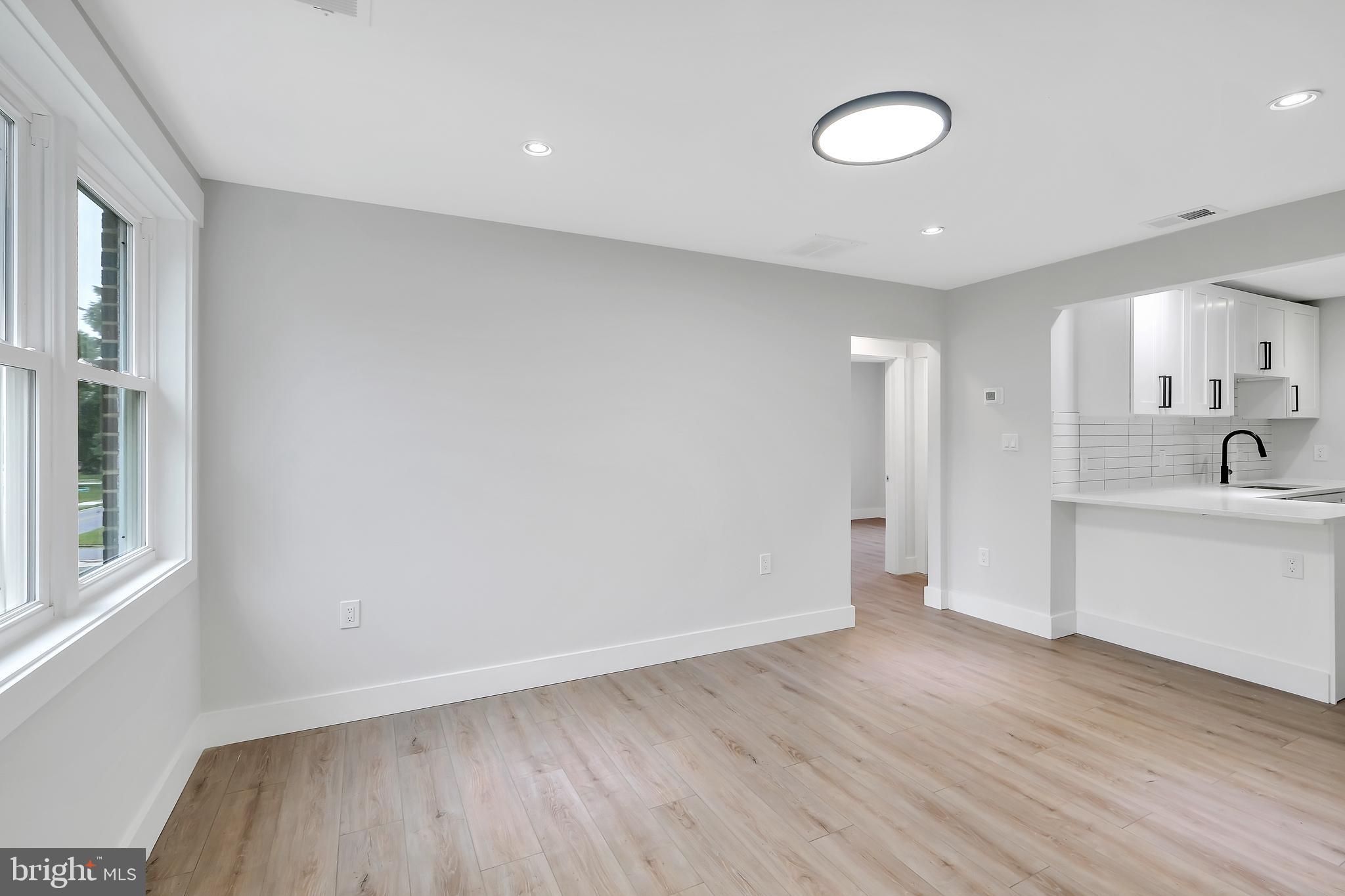 DUNDALK - Residential Lease