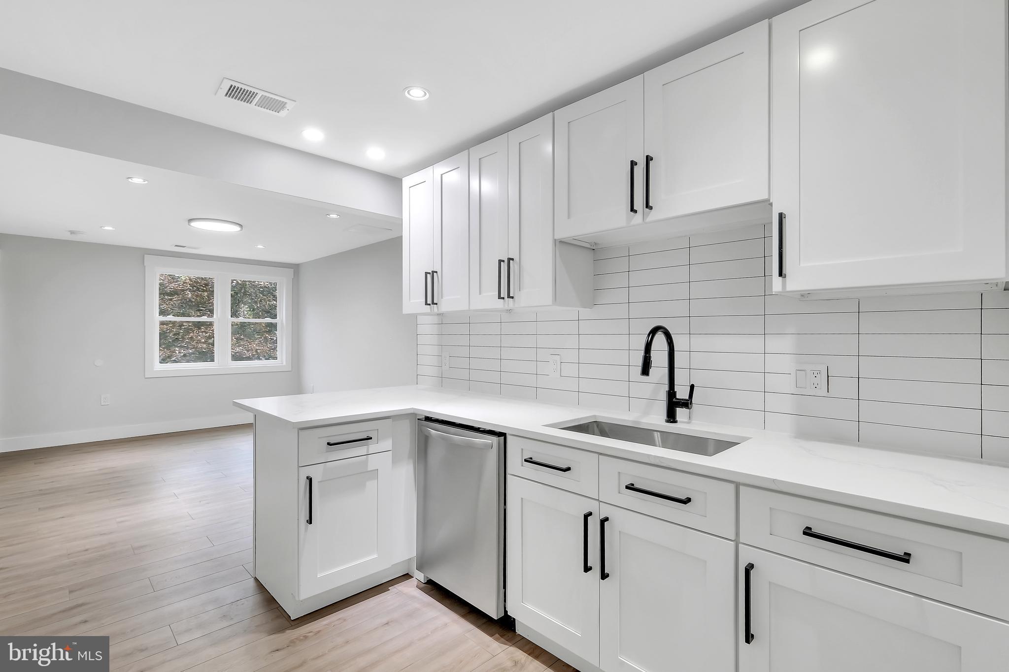 DUNDALK - Residential Lease