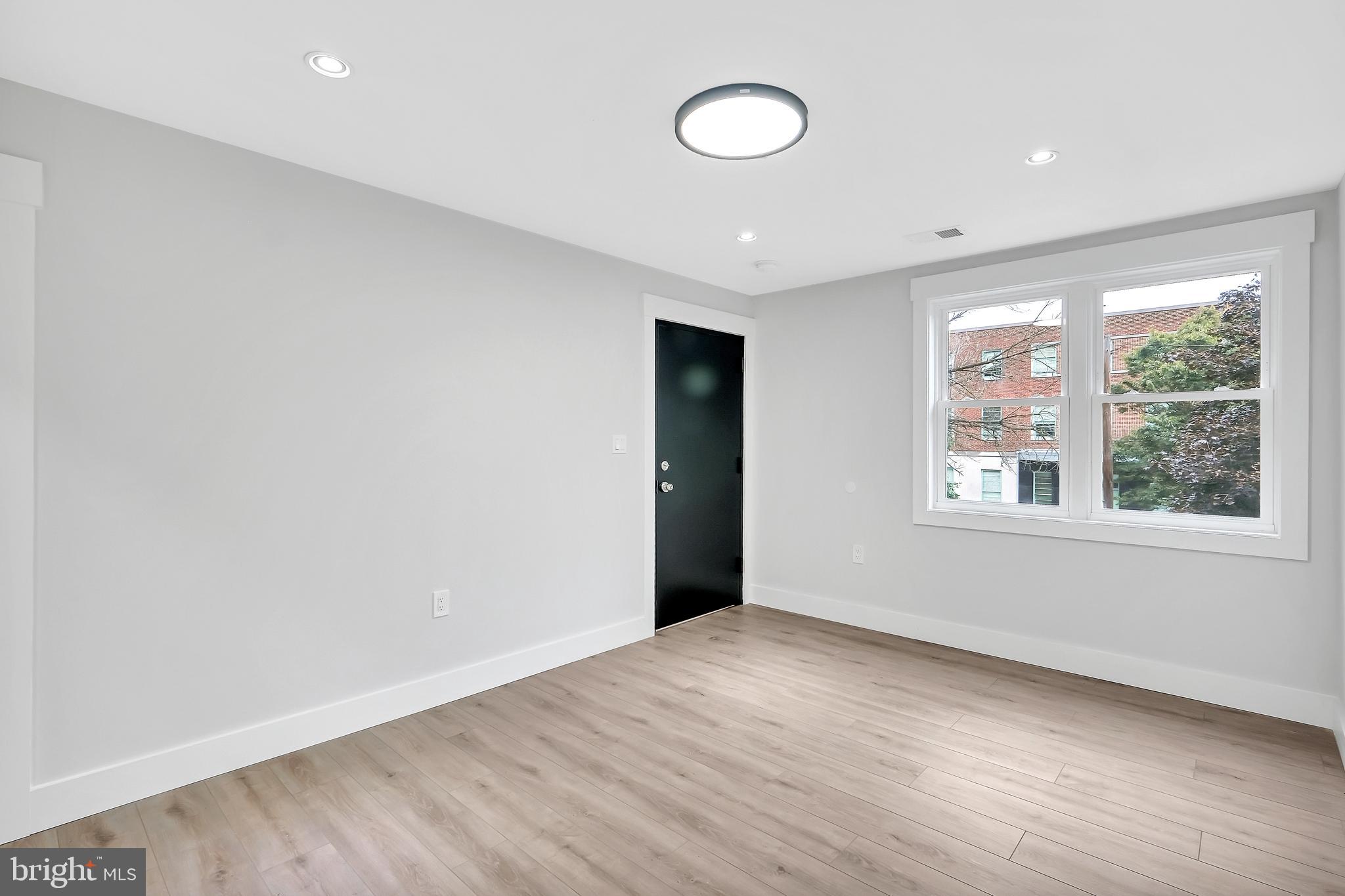 DUNDALK - Residential Lease