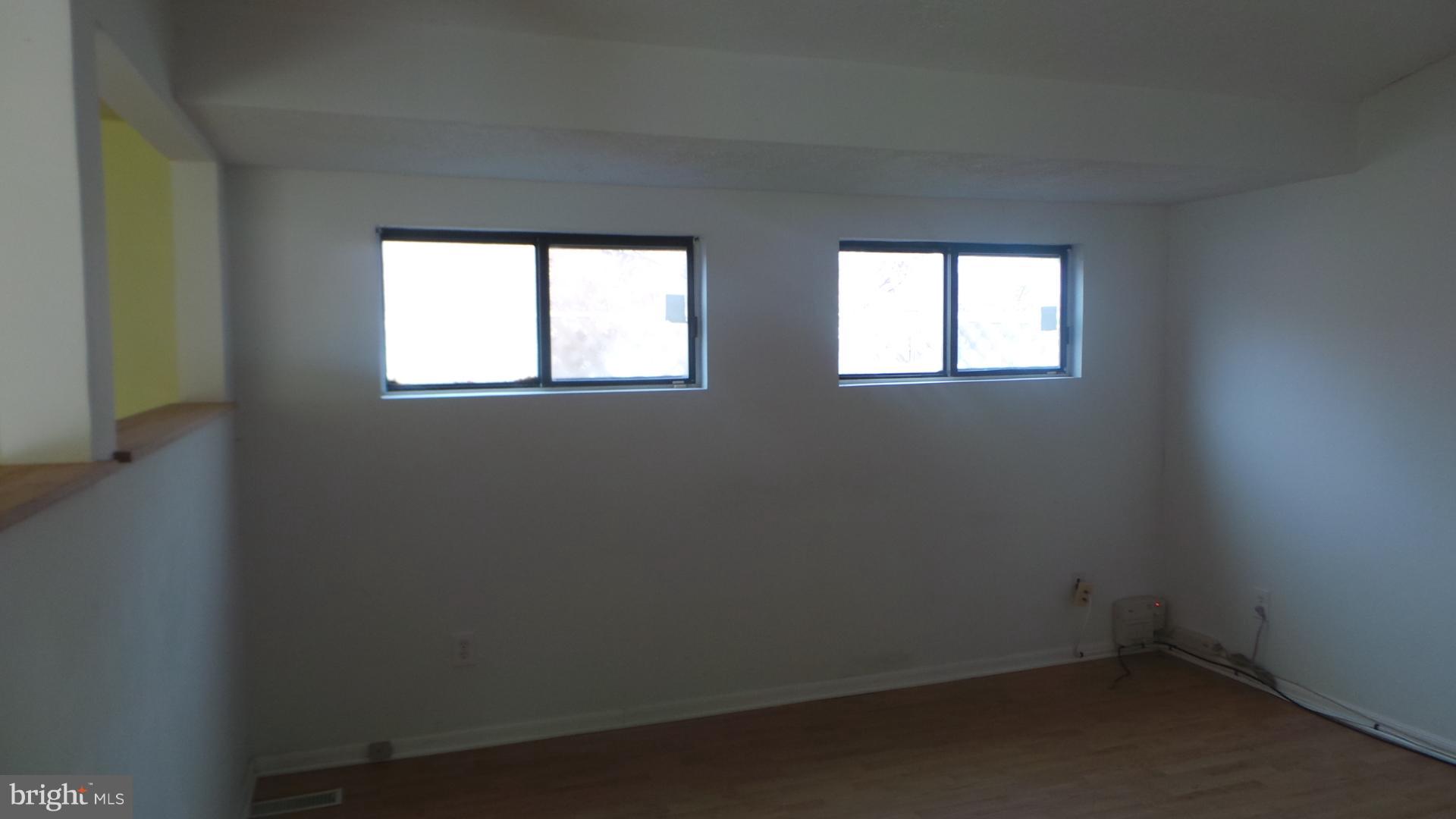 VILLAGE OF OAKLAND MILLS - Residential