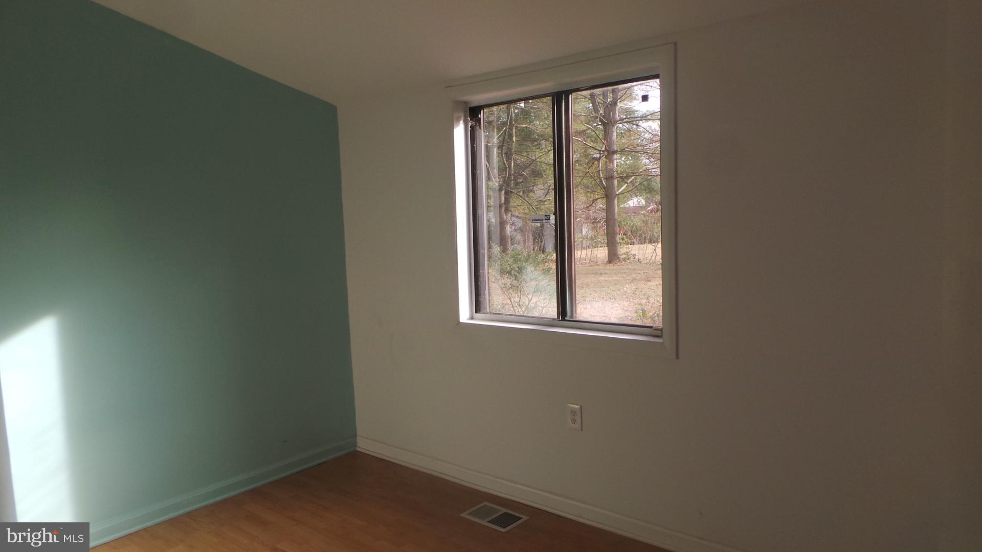 VILLAGE OF OAKLAND MILLS - Residential