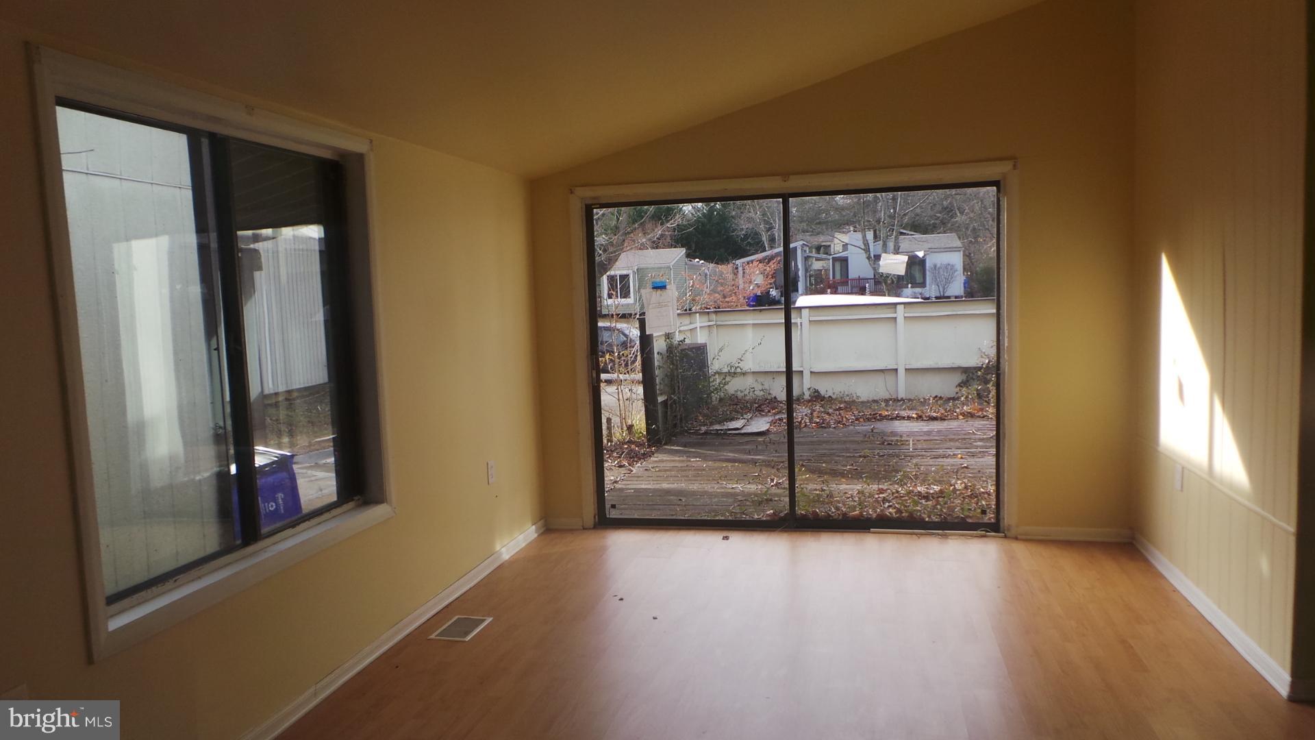 VILLAGE OF OAKLAND MILLS - Residential