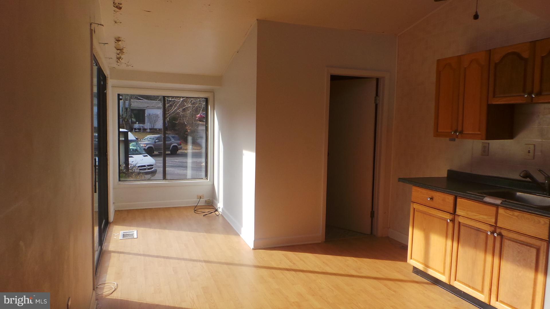 VILLAGE OF OAKLAND MILLS - Residential