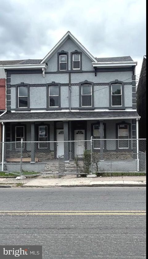 Townhouse For Sale - 108 Chambers Street<br/> Mercer County, TRENTON, NJ 08609