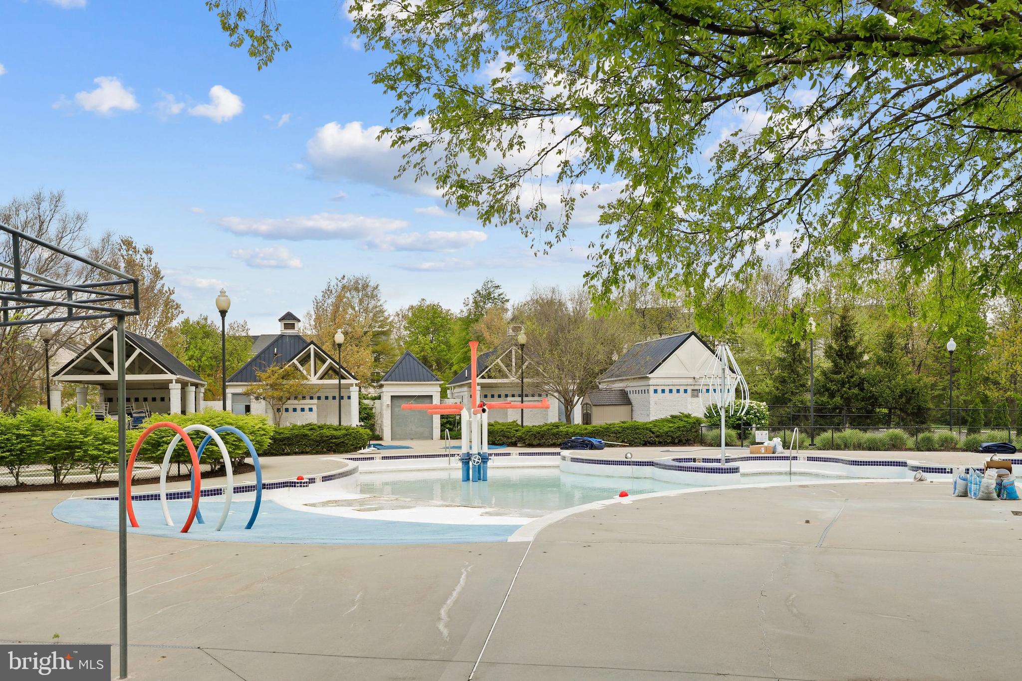 BROADLANDS - Residential