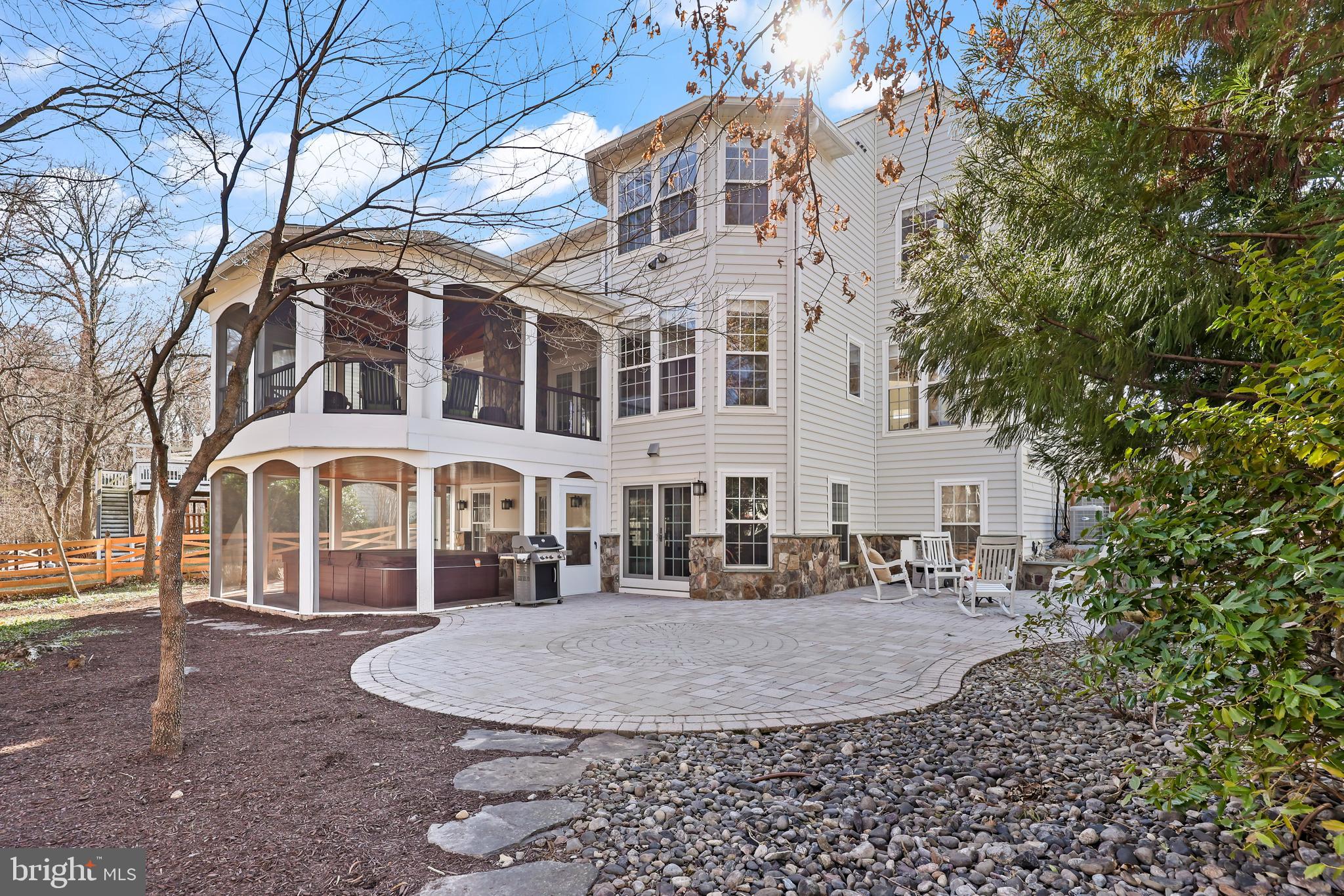 BROADLANDS - Residential