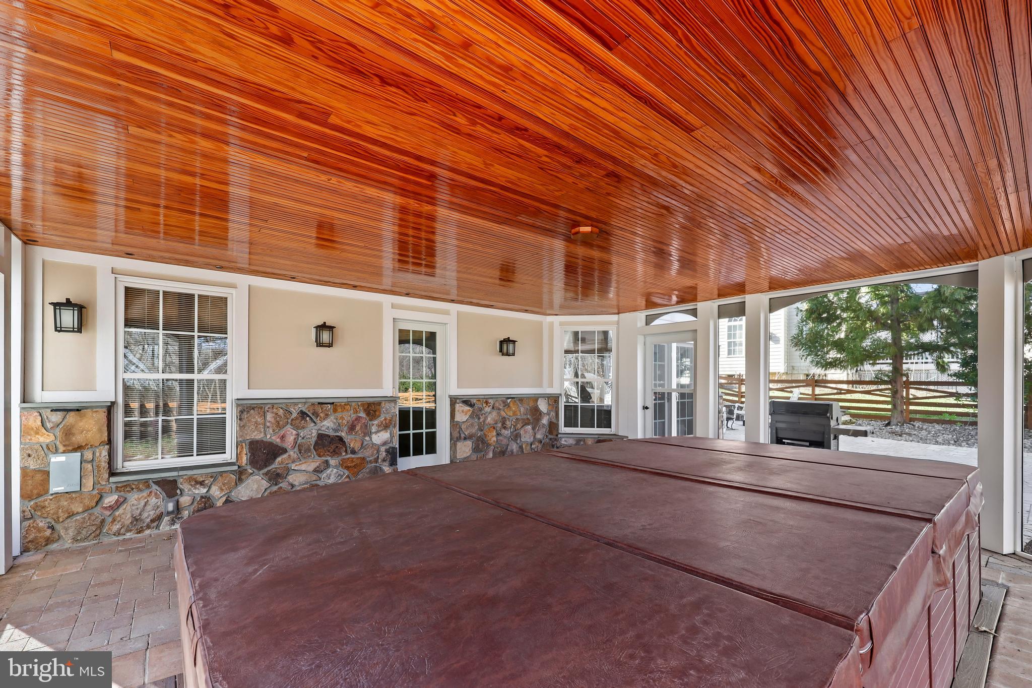 BROADLANDS - Residential